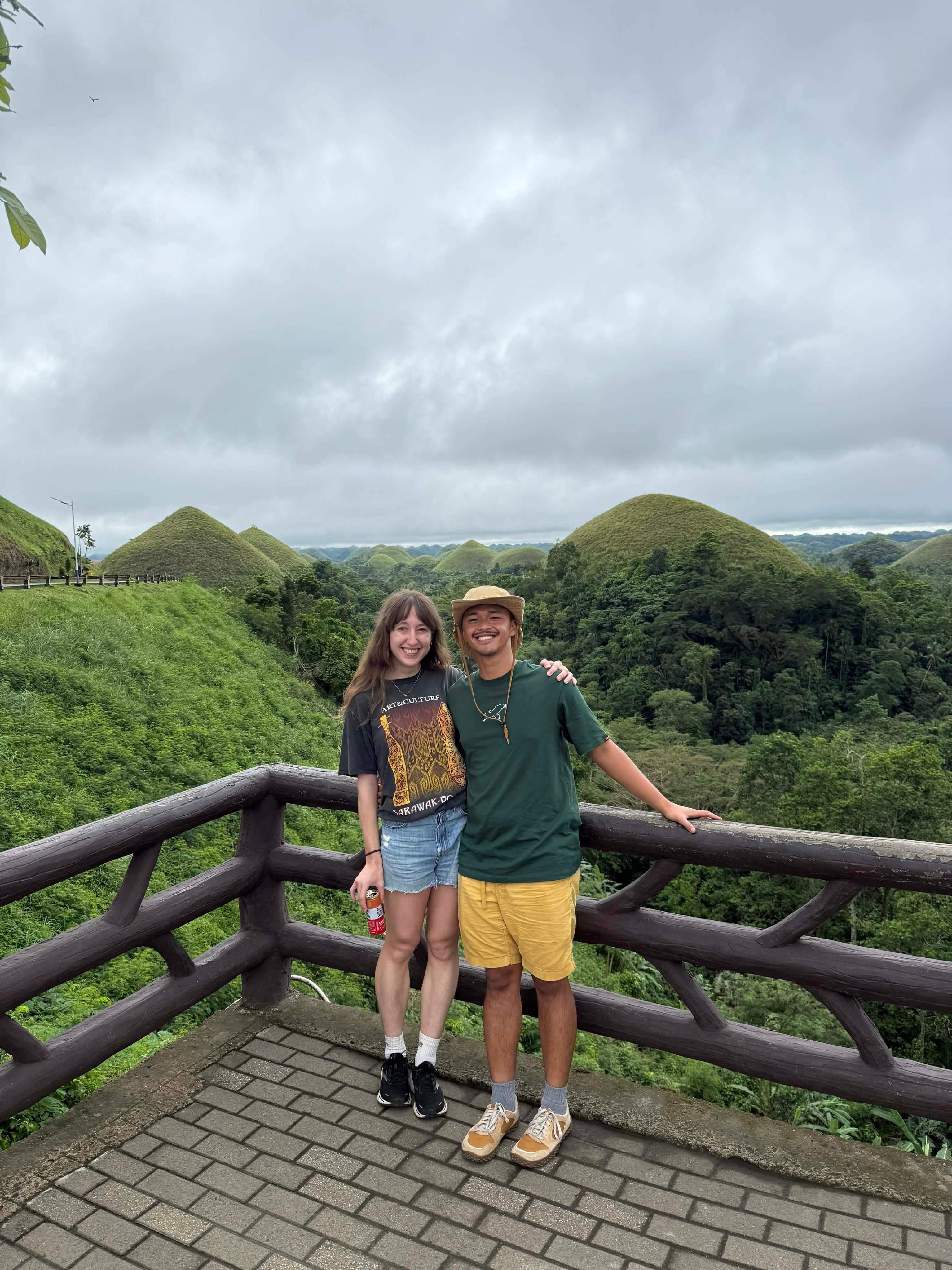 Bohol Day Trip from Cebu: Chocolate Hills, Tarsiers & Loboc River Cruise