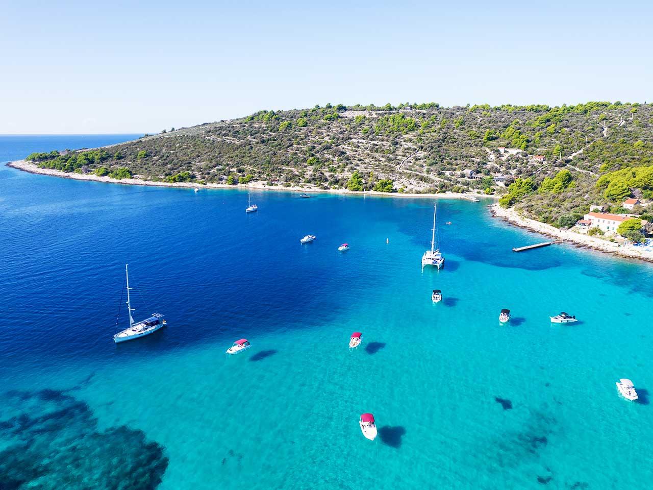 Blue Lagoon & Maslinica Speedboat Adventure