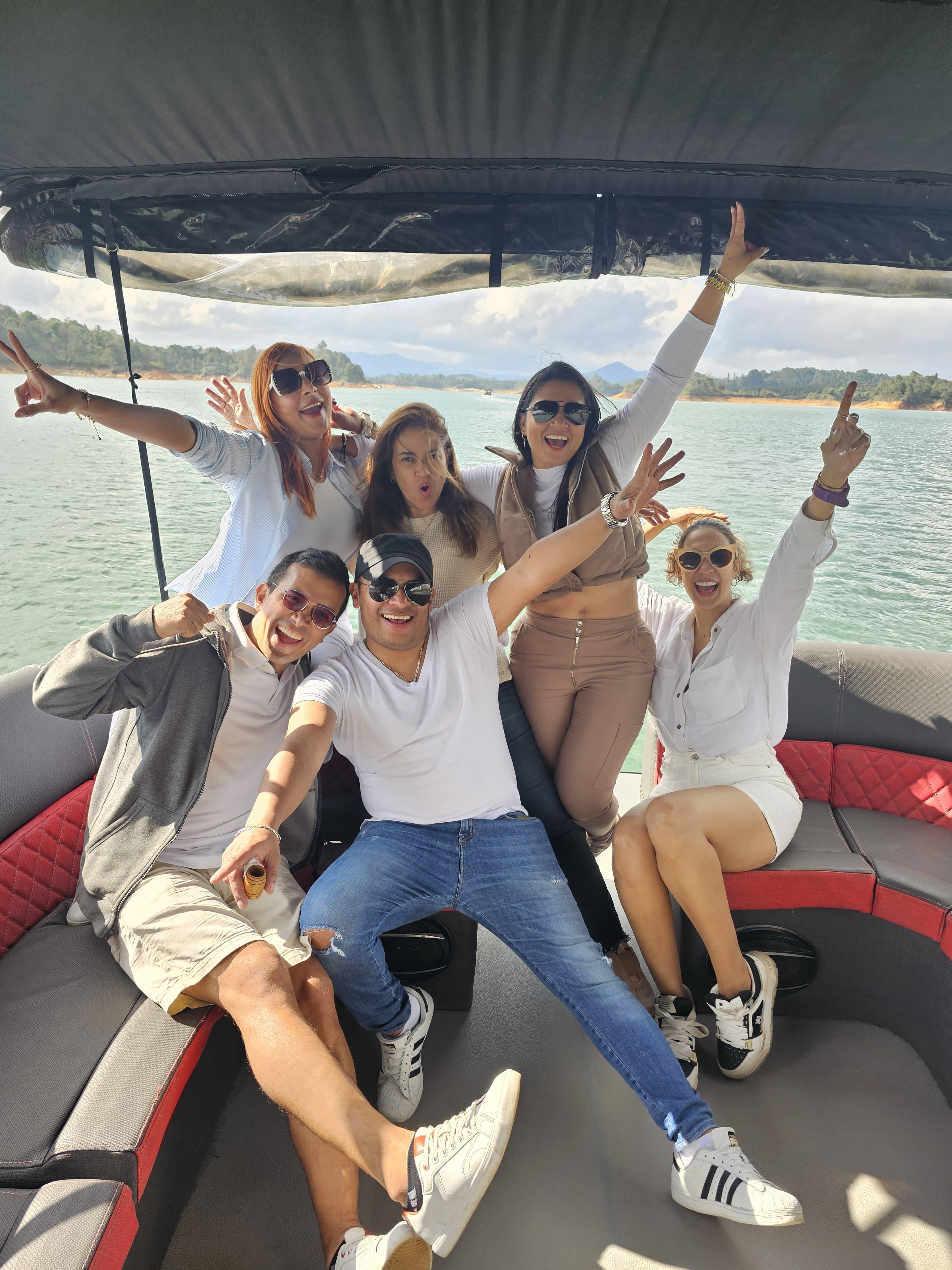 Guatapé Full-Day Tour with Luxury Boat Cruise & Lunch