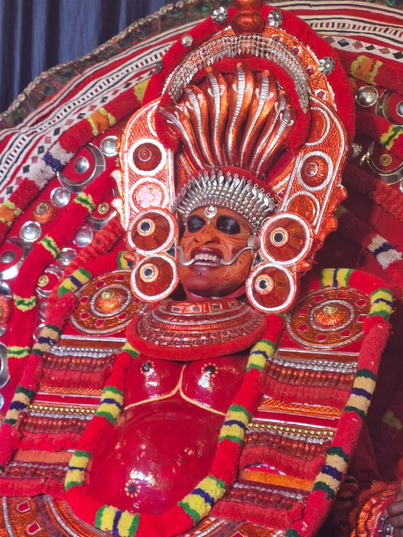Kochi Evening Showcase: Kathakali, Theyyam, and Kalaripayattu