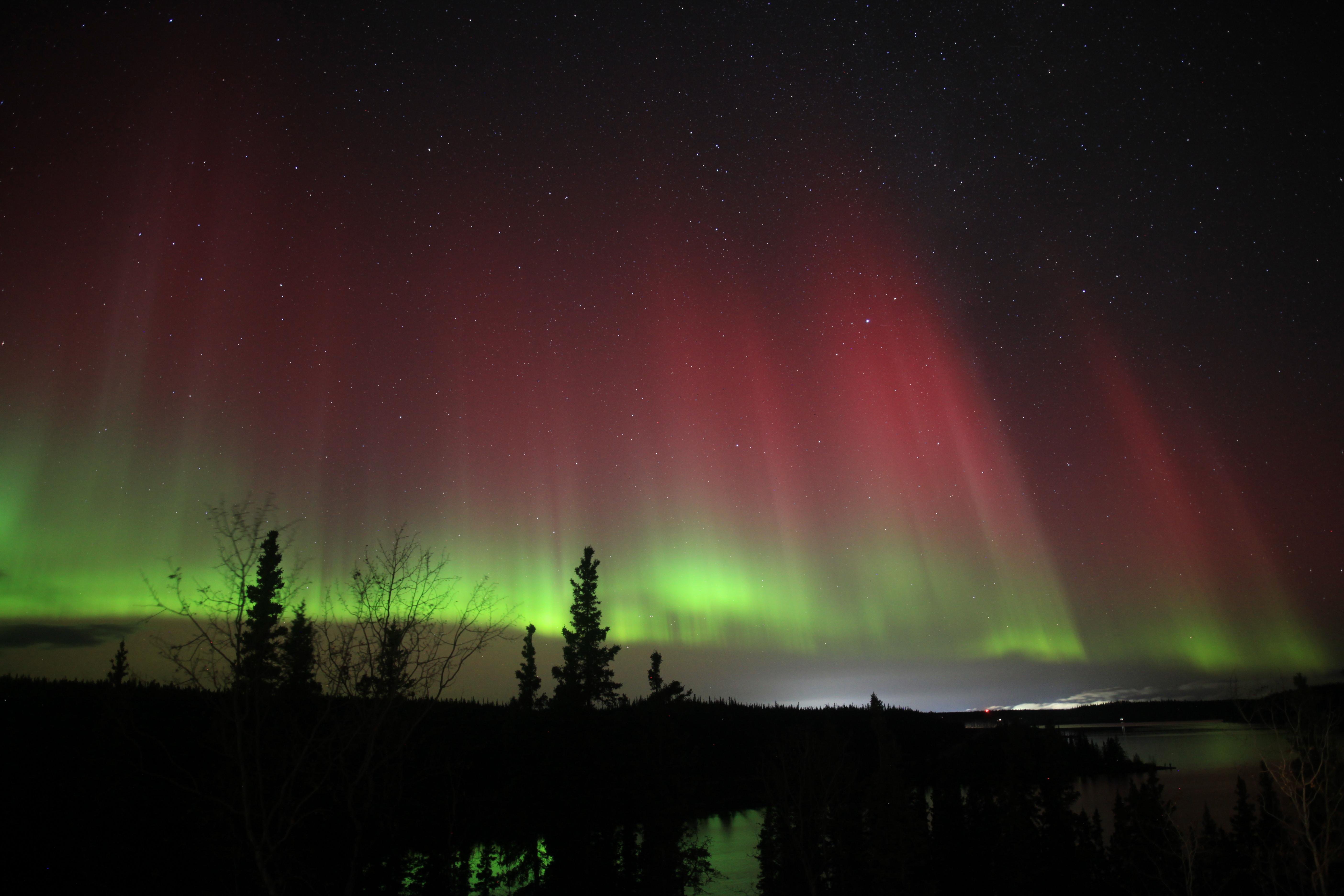 Northern Lights Hunt with Heated Lodge Access