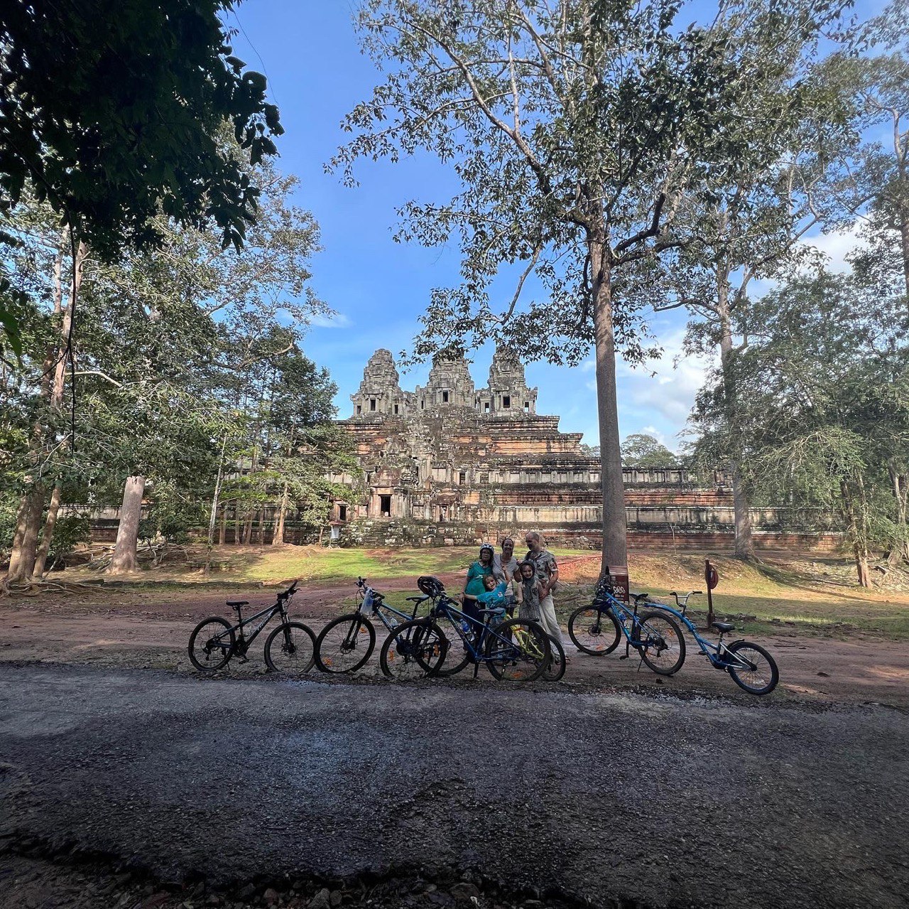 Angkor Wat Sunrise Cycling Expedition with Lunch