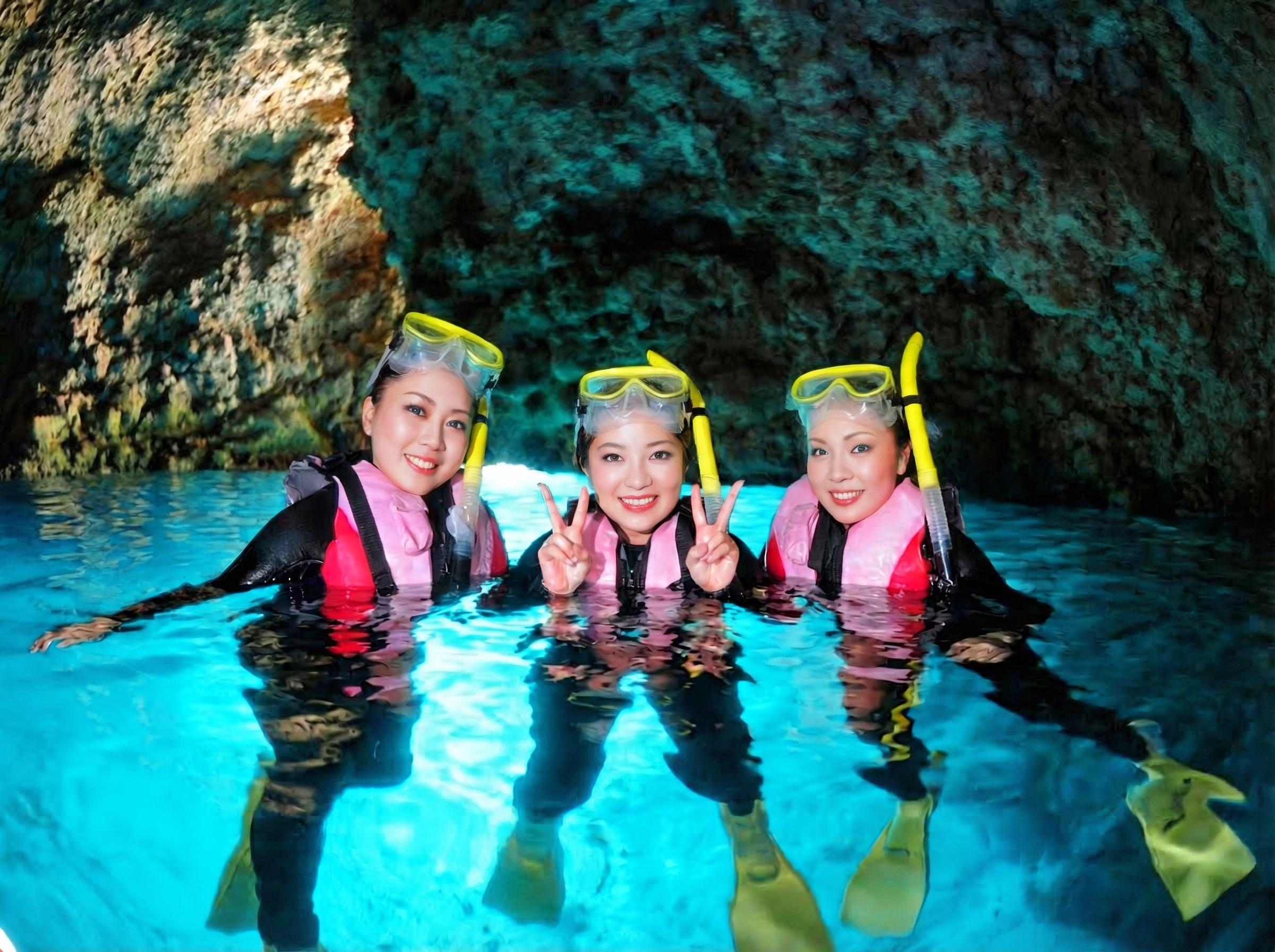 【Okinawa BlueCave】 Boat Snorkeling in Onna | 8 Free Perks
