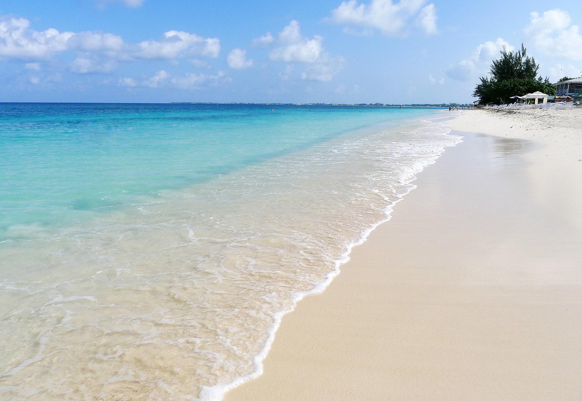 Grand Cayman: West Bay Highlights & Seven Mile Beach Tour