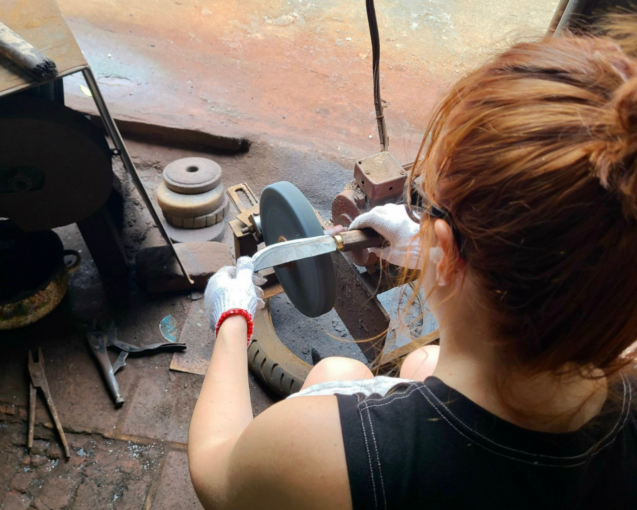 Traditional Knife Forging Workshop in Da Sy Village