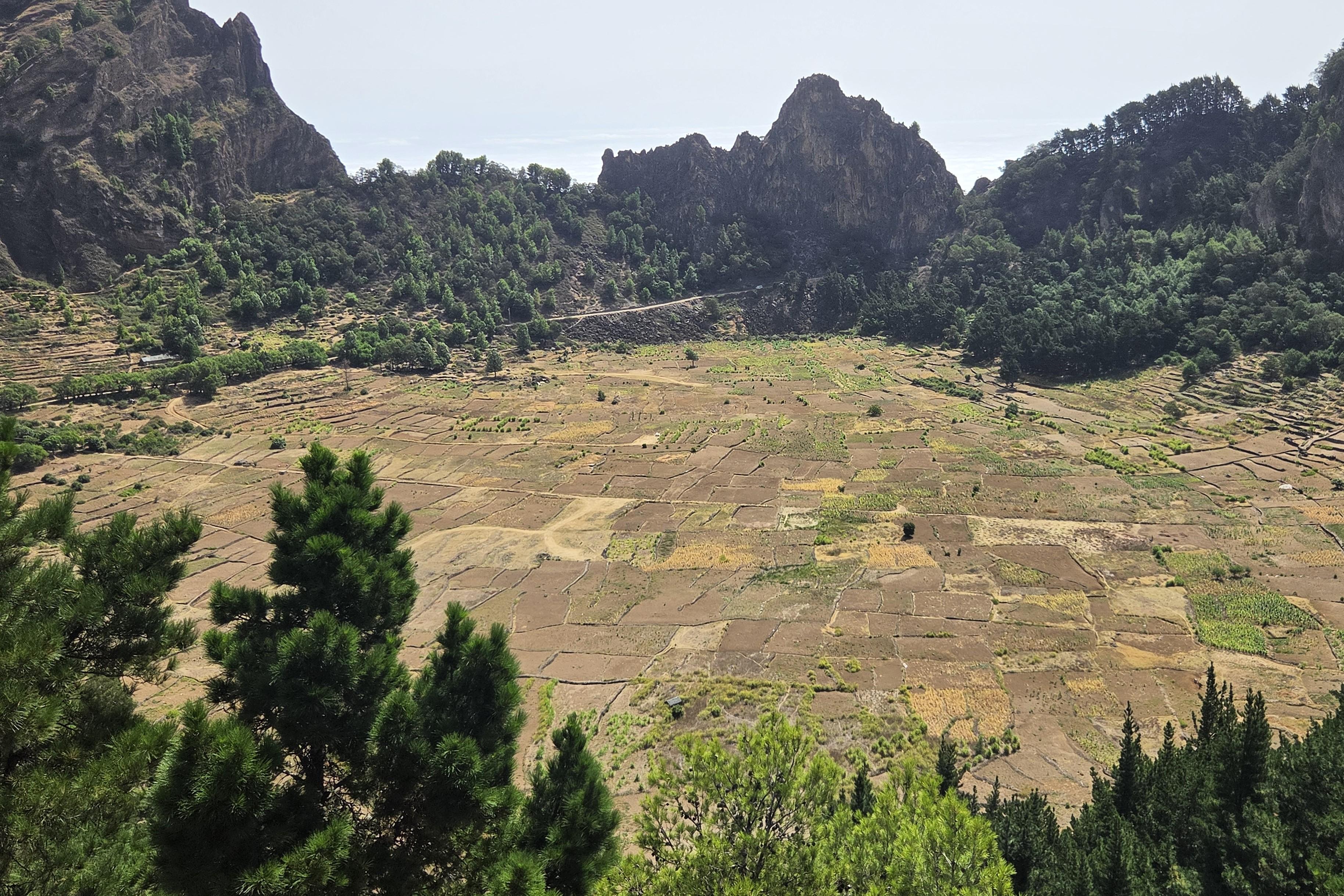 Santo Antão Volcanic Crater & Mountain Valley Day Tour