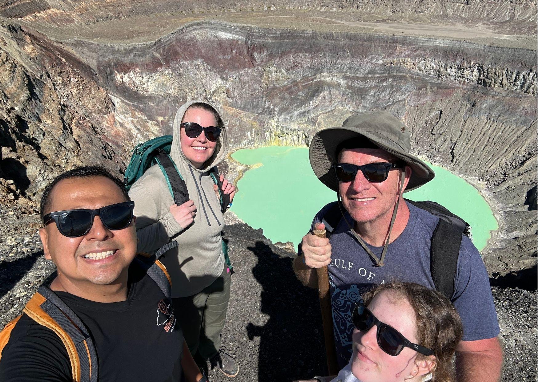 Santa Ana Volcano Hike & Coatepeque Lake Day Tour