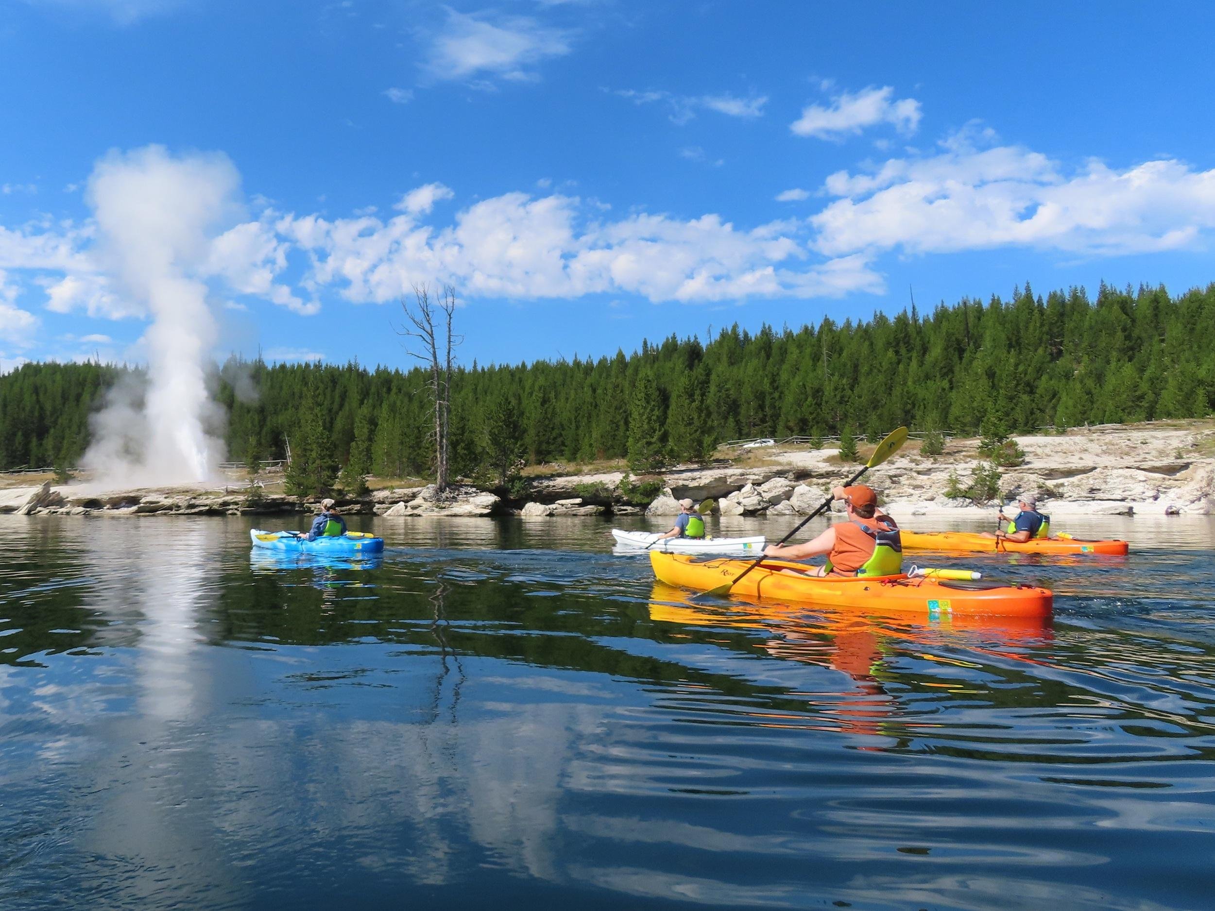 Yellowstone Lake Guided Kayak Tour from Grant Village with Lunch
