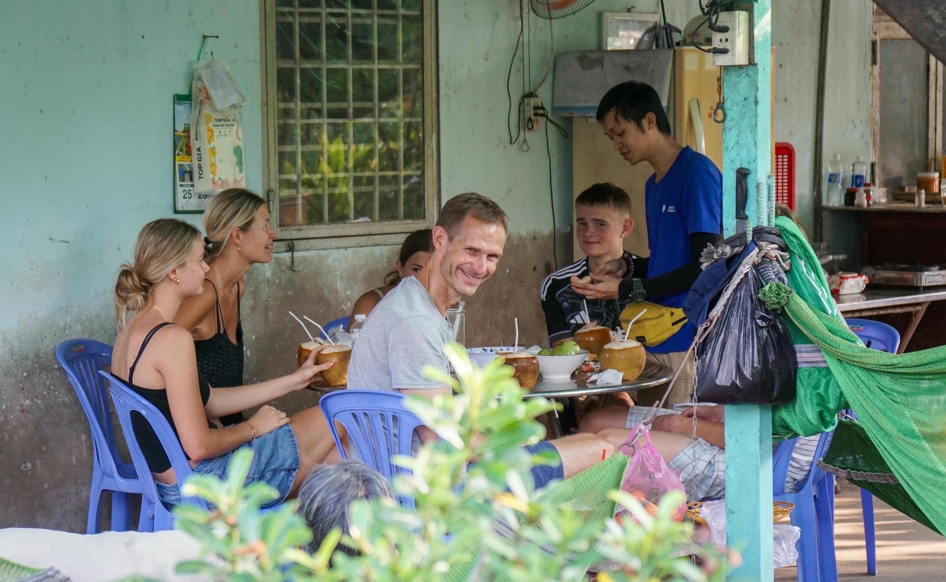 Saigon Secret Mekong: Half-Day Cycling Adventure on Thanh Da Island