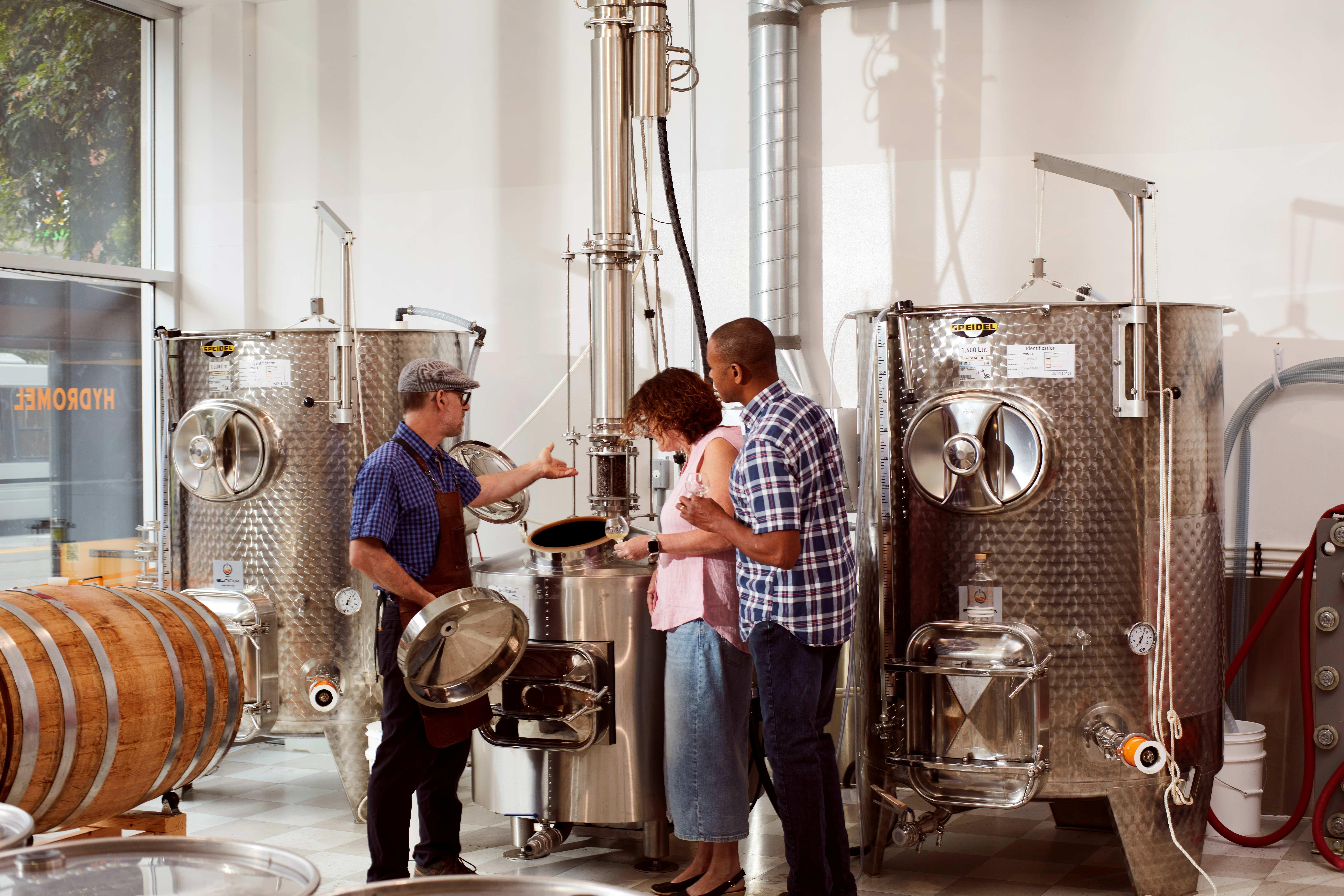 Quebec City: Honey and Distillery Tour with Tasting