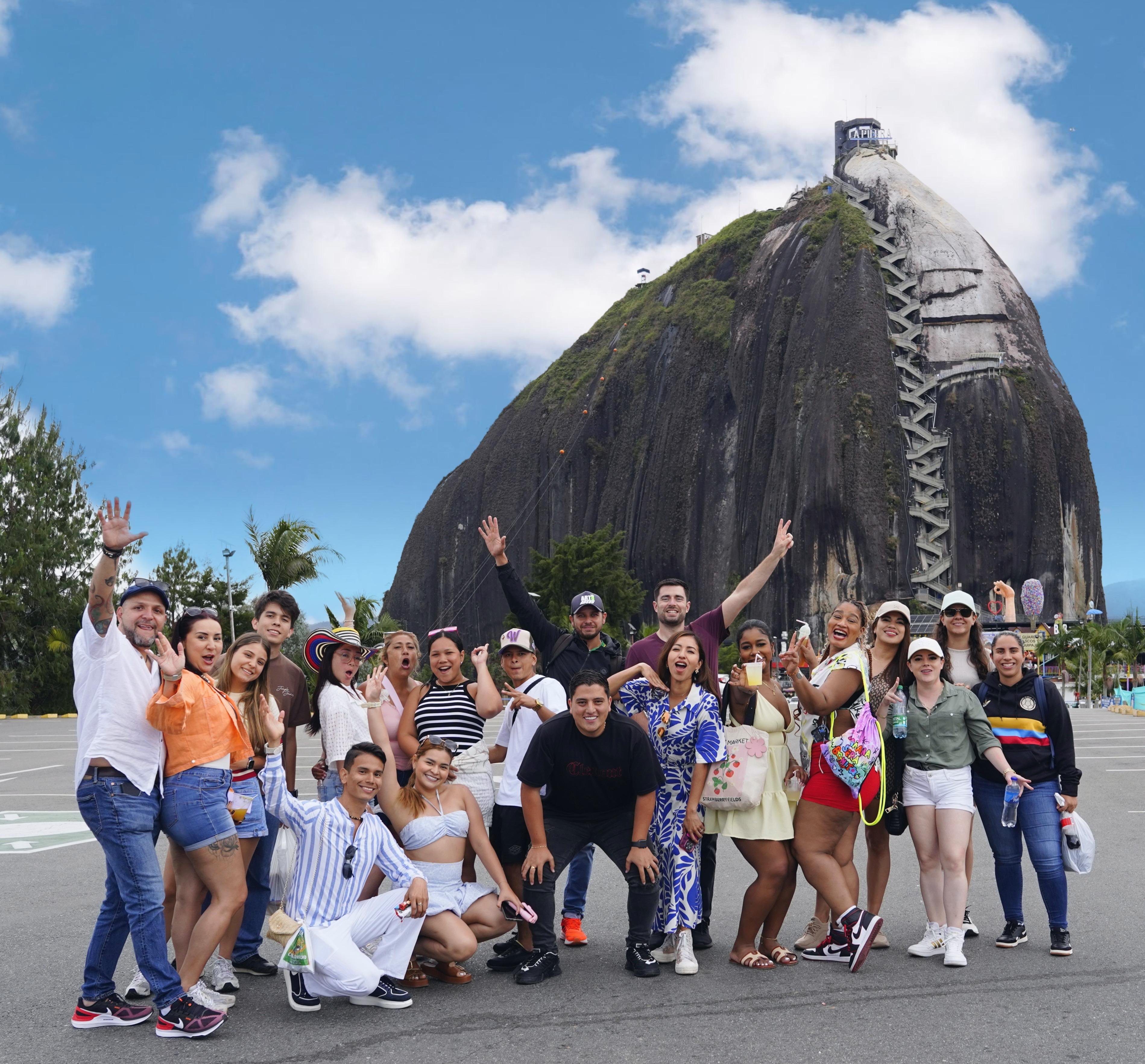 Guatapé & Piedra del Peñol : Excursion d'une journée avec croisière en bateau de luxe