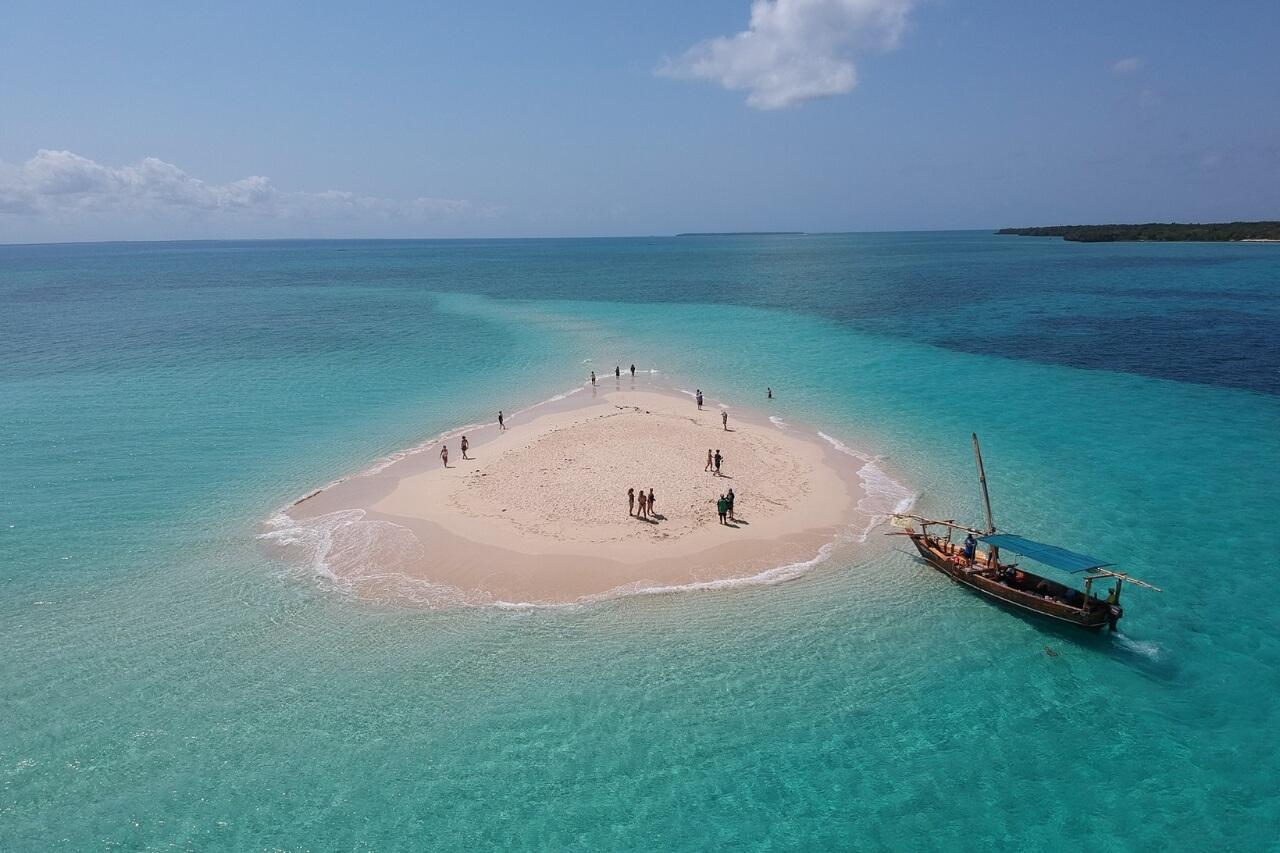 Zanzibar Safari Blue: Snorkeling, Sandbank & Seafood Day Trip