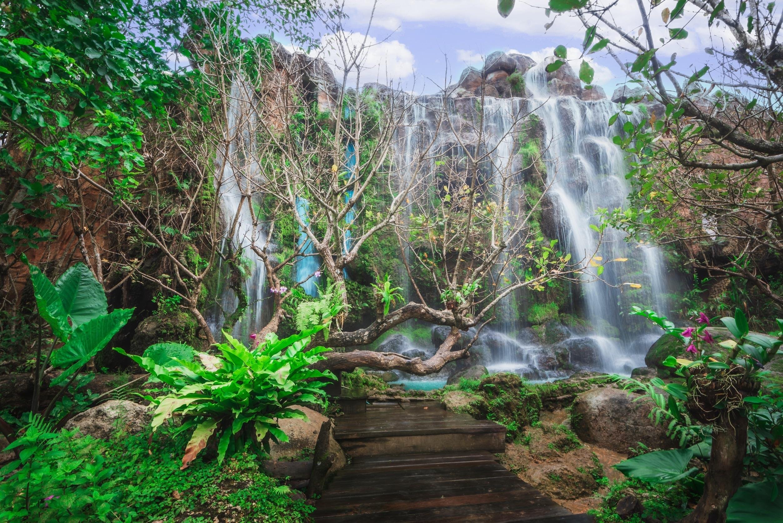 Chiang Mai: Dantewada Park, Sticky Waterfall & Bamboo Rafting Day Trip