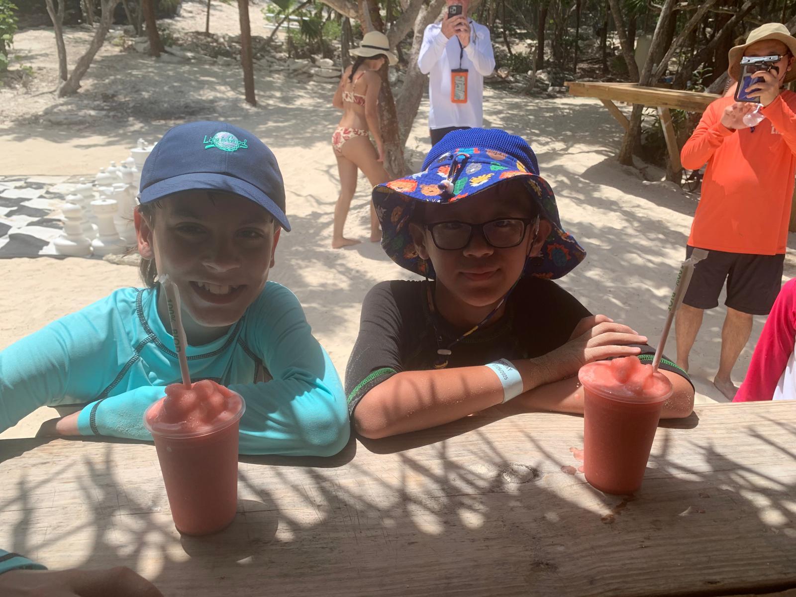 Nassau 3-Island Speedboat Adventure: Pigs, Turtles & Snorkeling