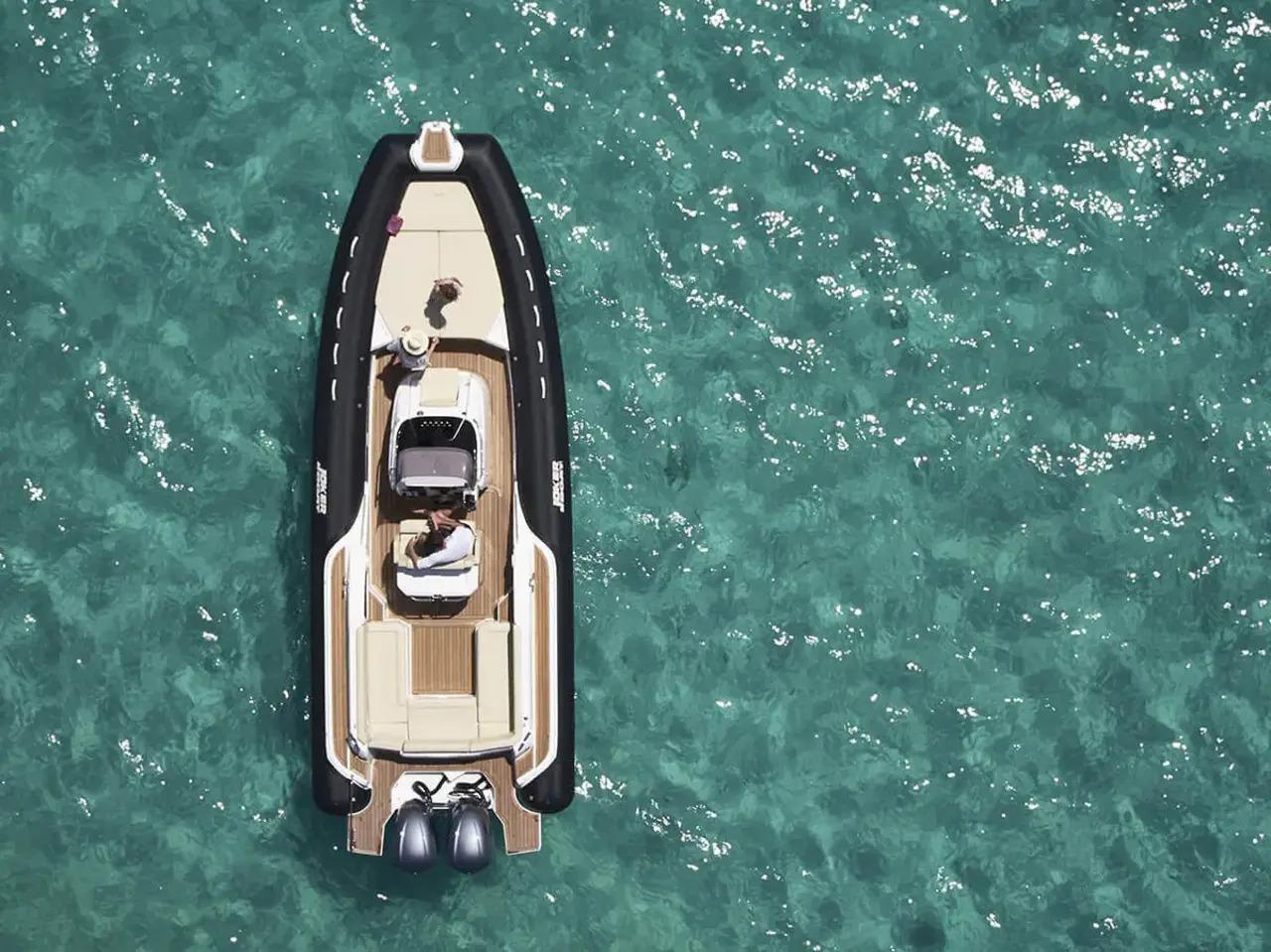 Private Croatian Islands Speedboat Expedition: Blue Cave & Hvar