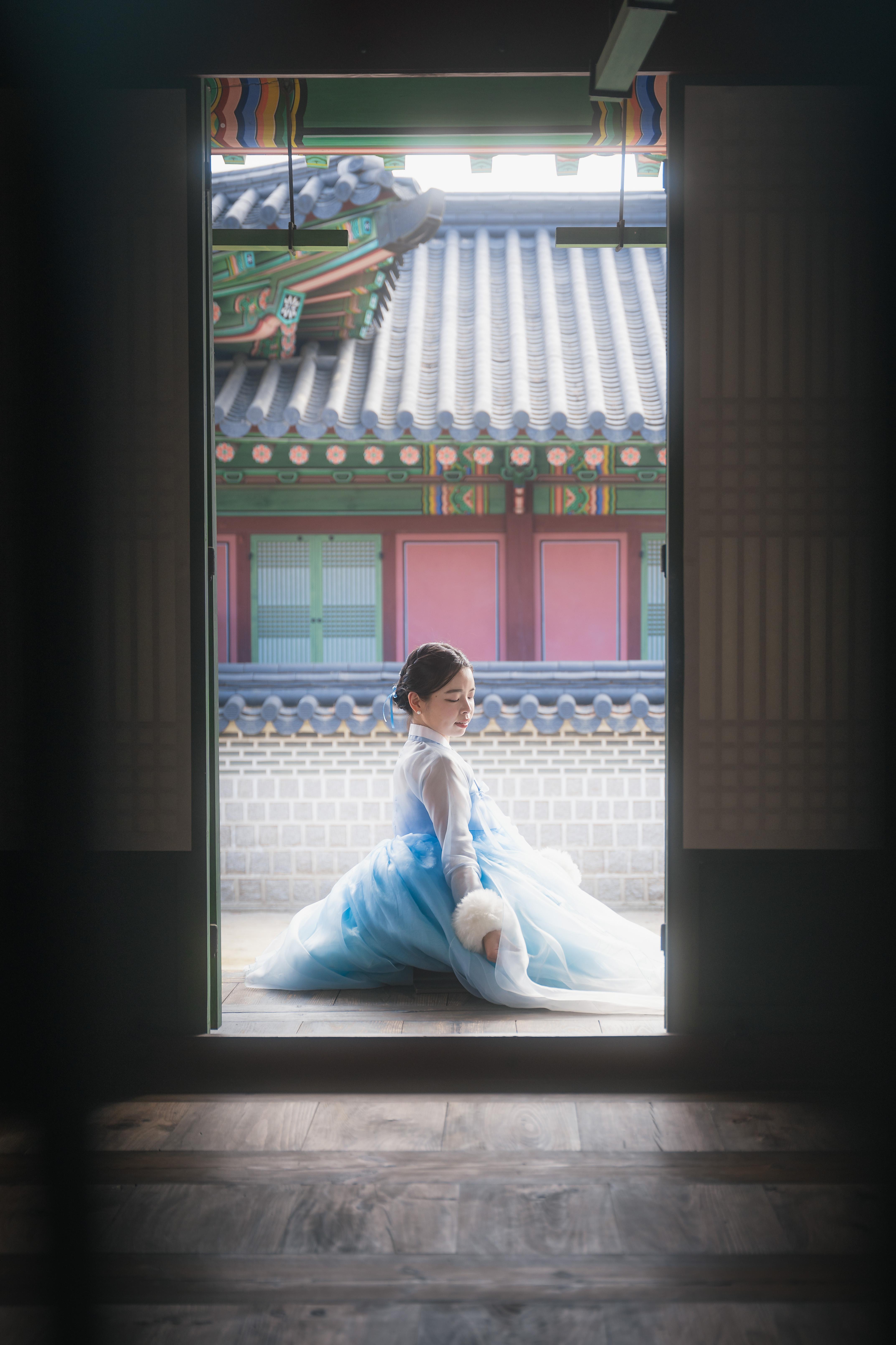 Gyeongbokgung hanbok photoshoot — image 3