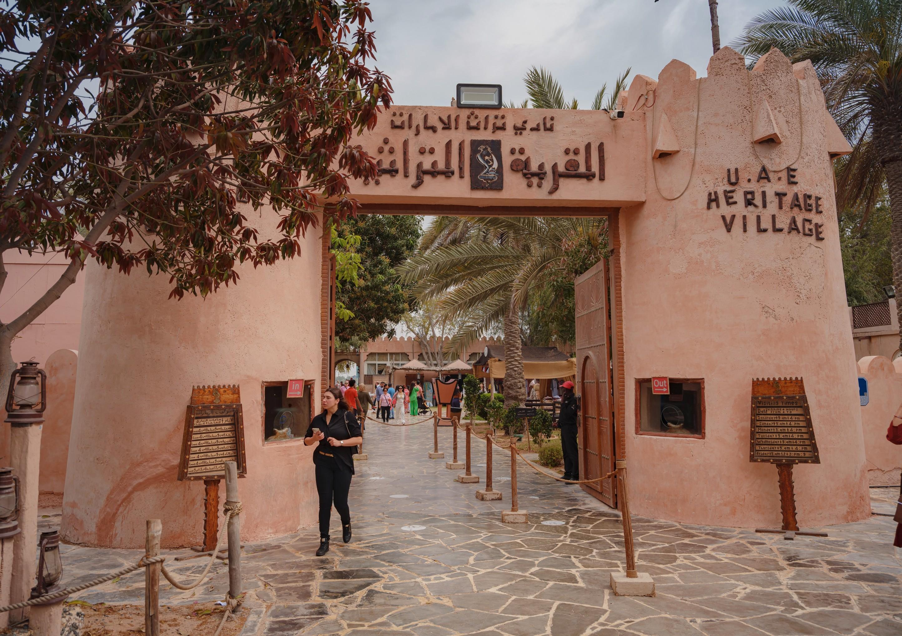 Abu Dhabi Grand Mosque, Presidential Palace & Heritage Village Day Tour from Dubai