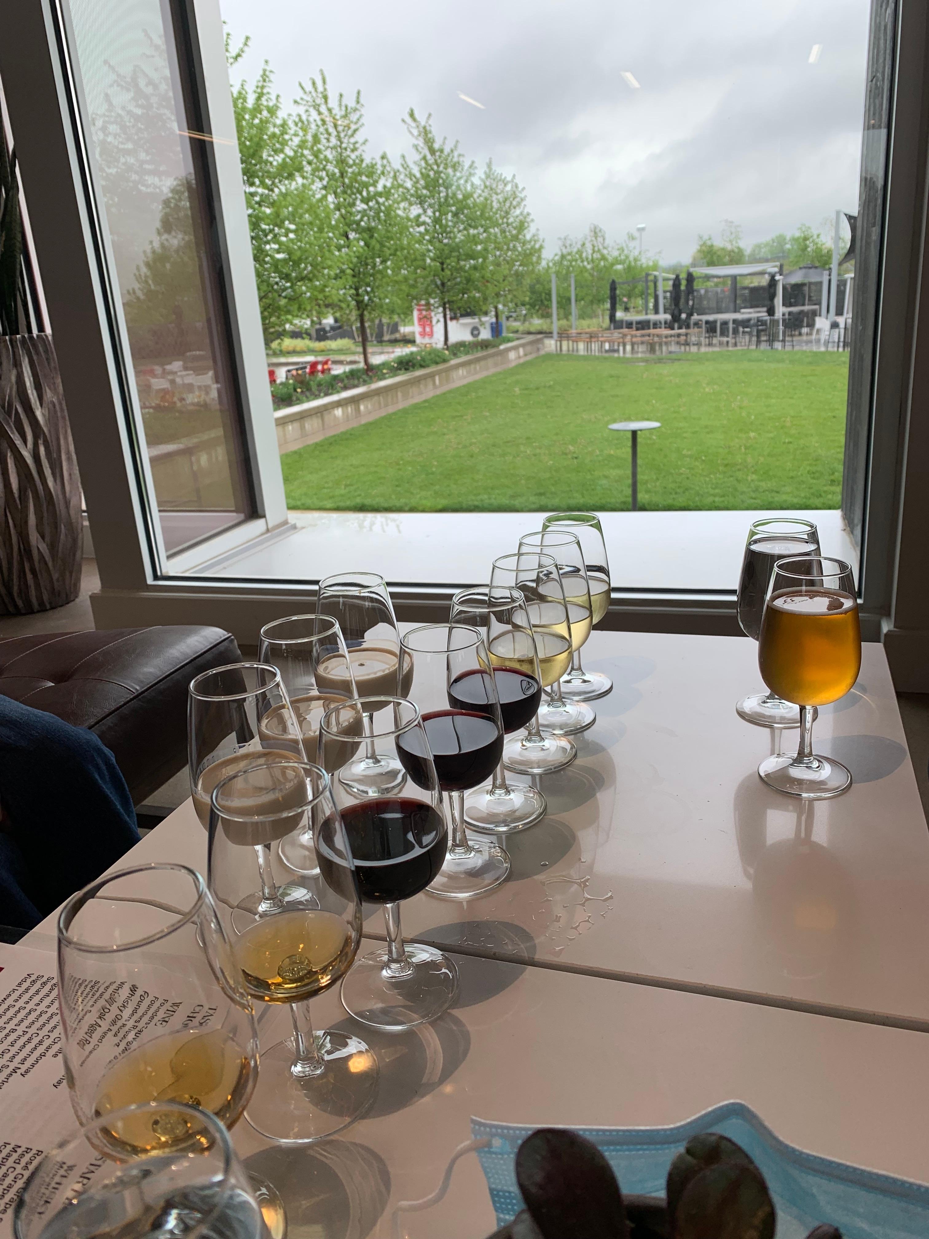 Relaxing Lunch & Wine Tour through Niagara's Wine Country