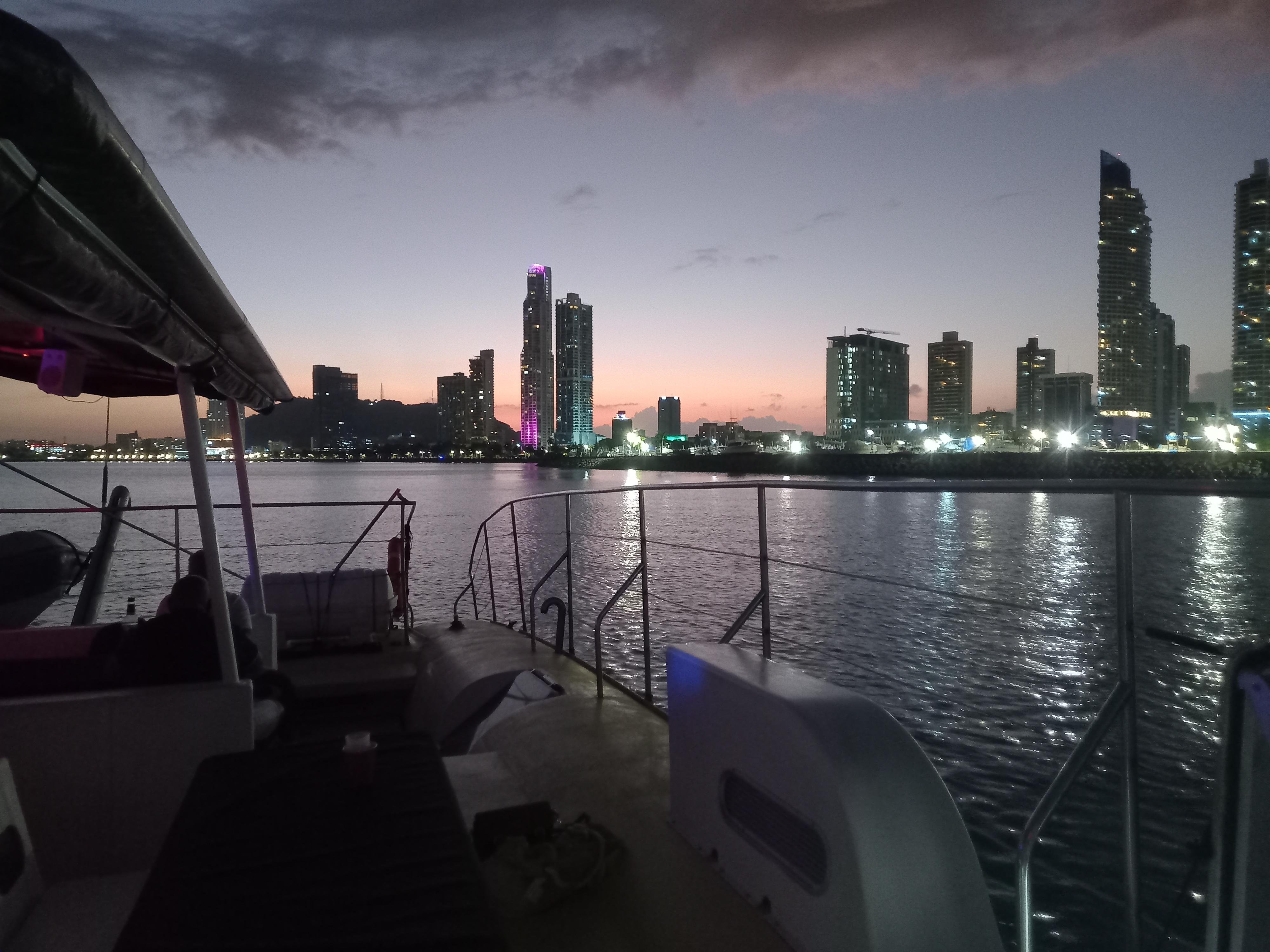 Panama Bay Sunset Catamaran Cruise with Open Bar