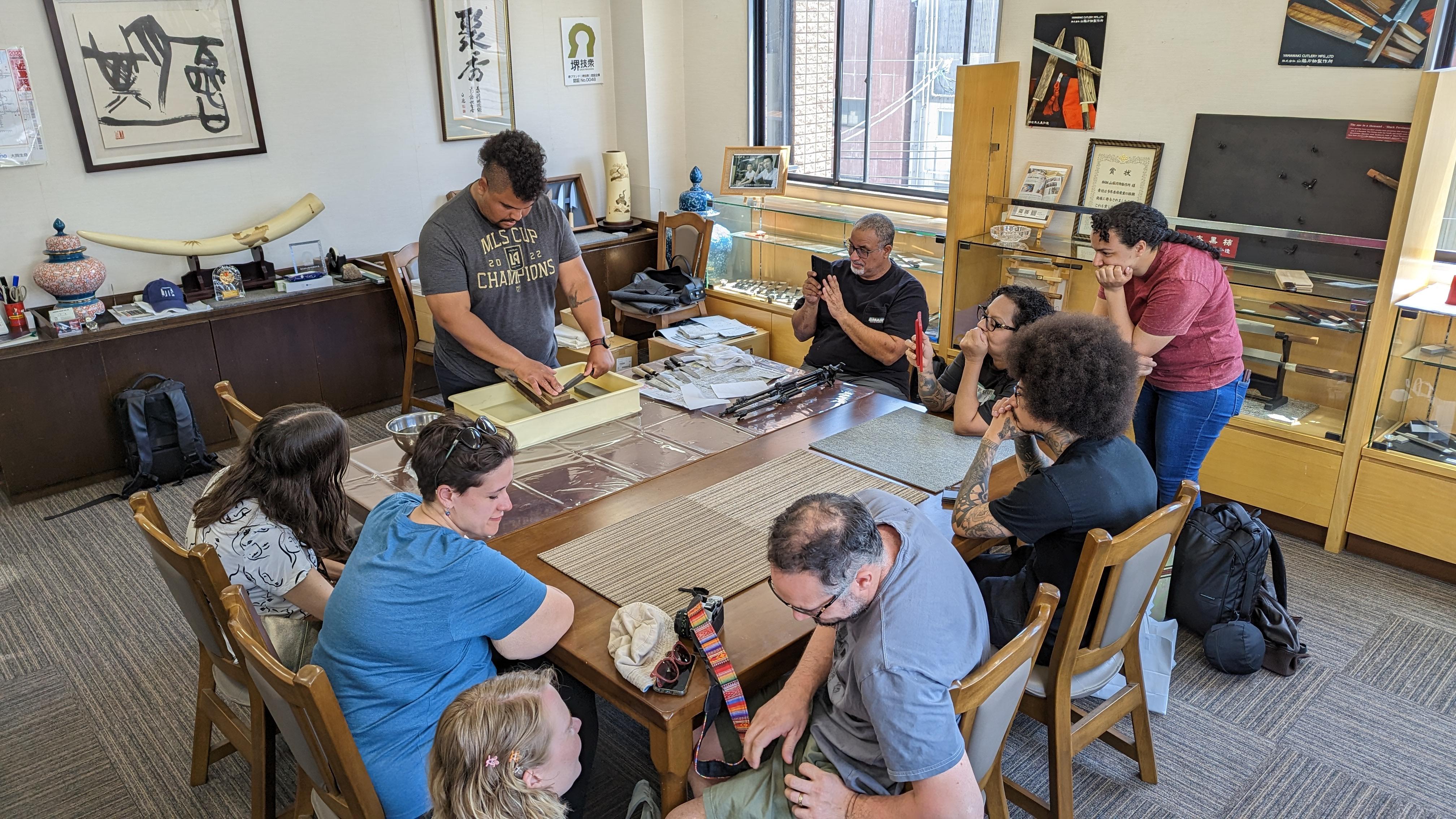 From Osaka: Sakai Knife Maker or Blacksmith Walking Tour