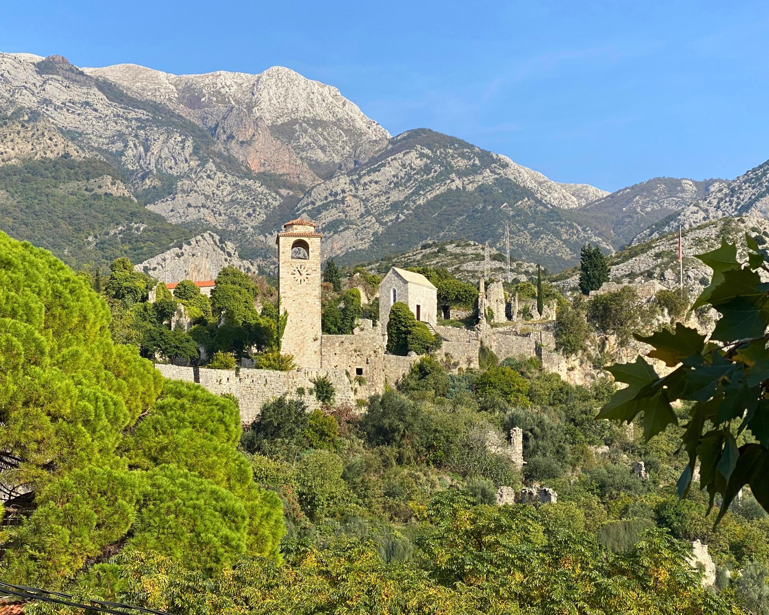 Bar Heritage Tour: Old Town Discovery and Olive Oil Experience