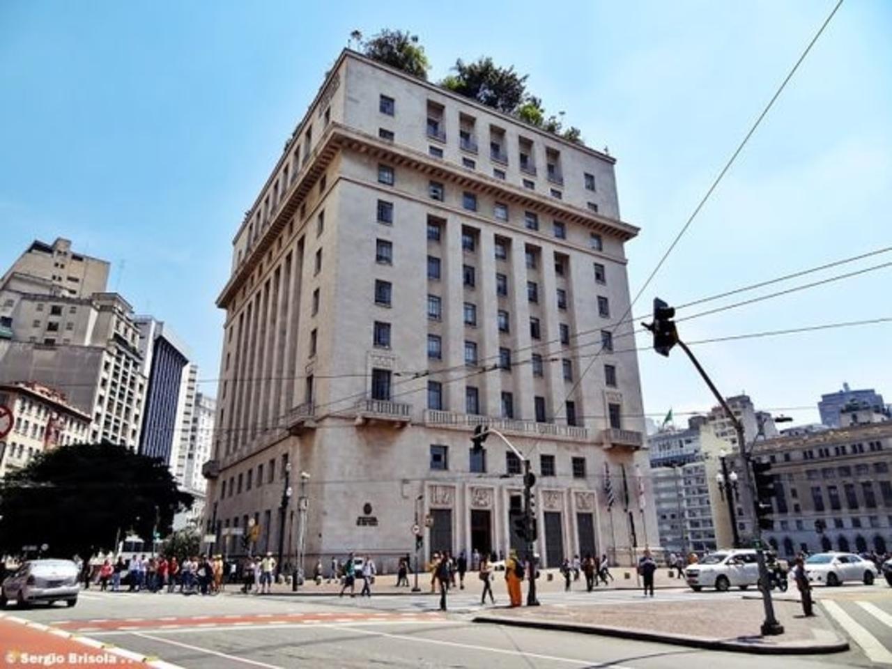 Historic São Paulo Walking Tour with Local Guide