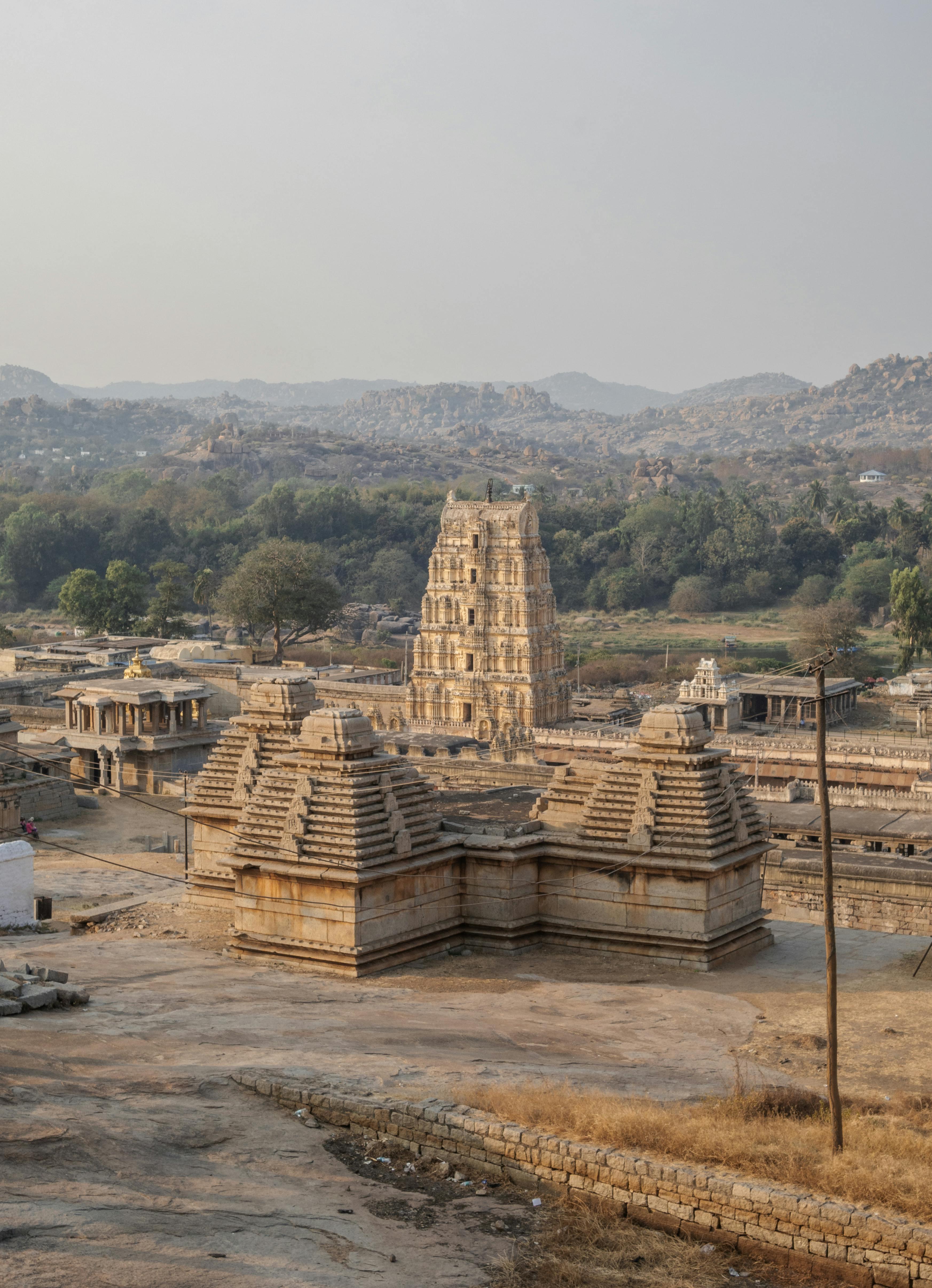 Comprehensive Hyderabad Heritage: Full & Half-Day Private Tour