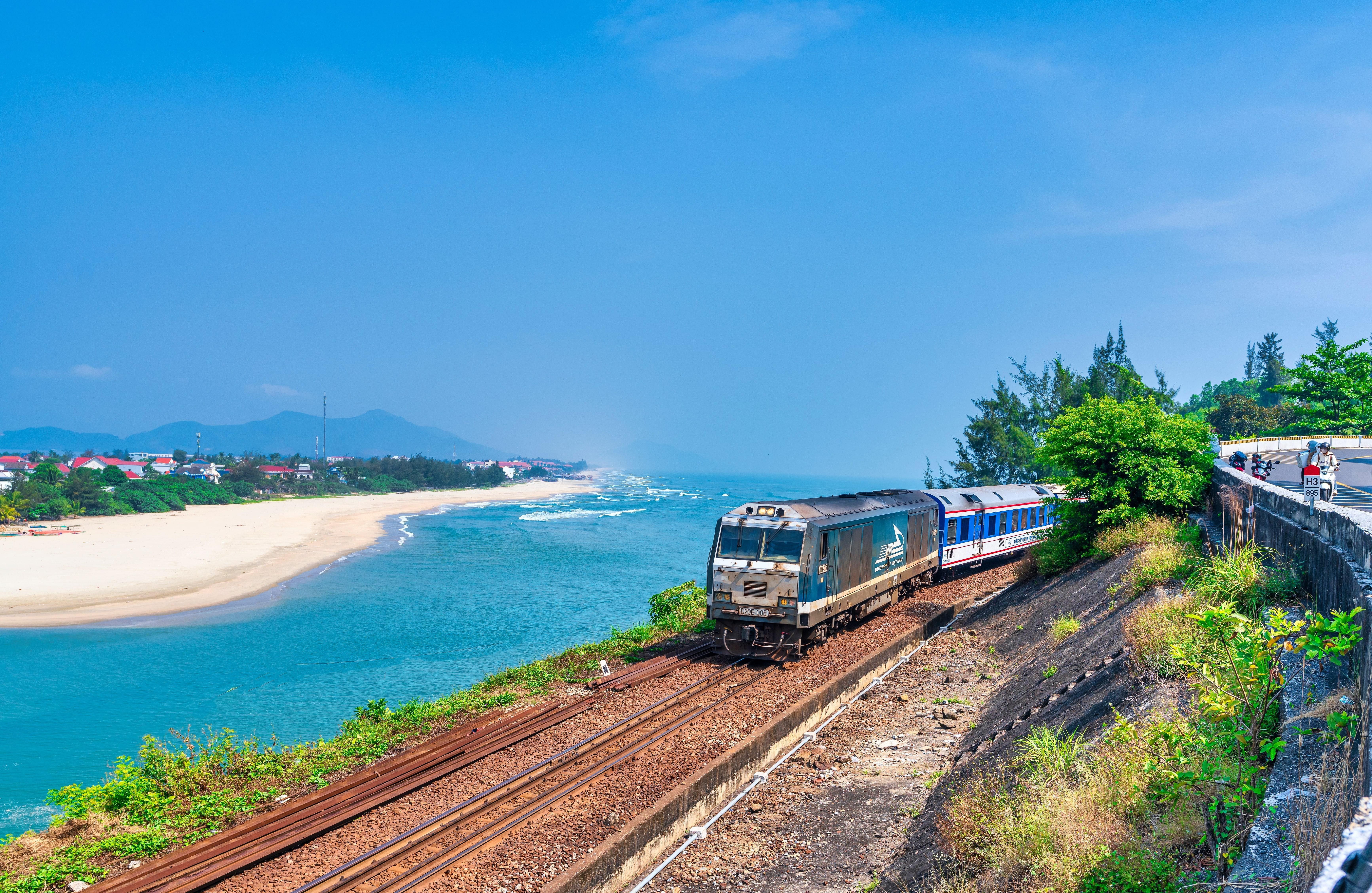 Hoi An to Hue Private Scenic Transfer via Hai Van Pass