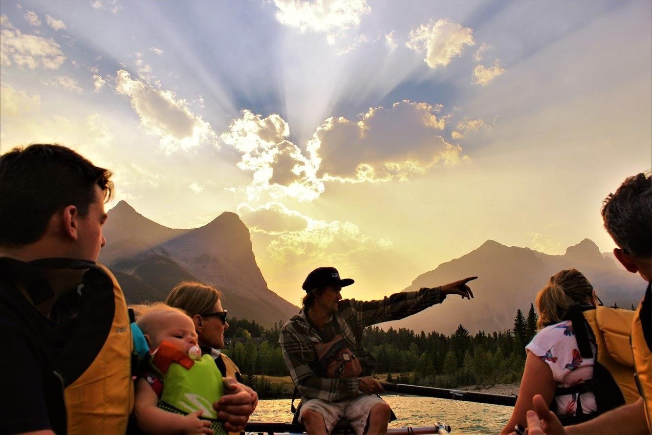 Canmore: 1.5 Hour Scenic Raft Tours in the Rockies