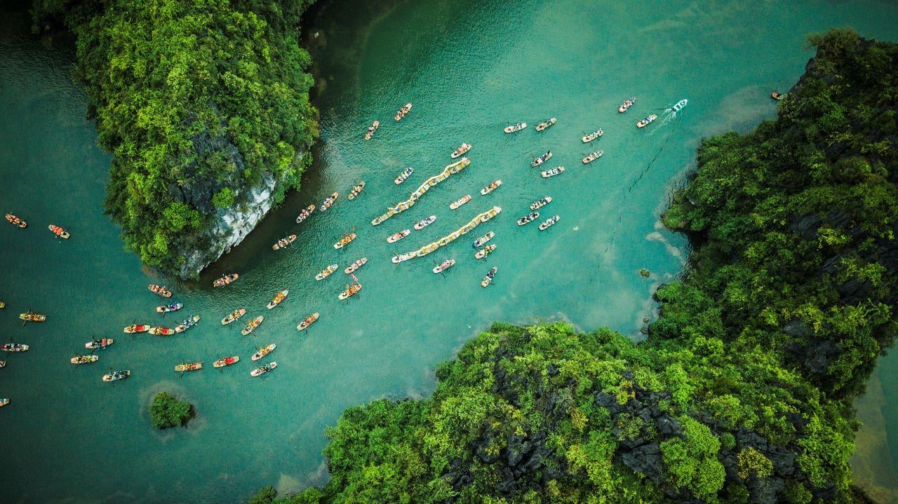 Hanoi to Ninh Binh: Hoa Lu, Trang An & Mua Cave Day Tour