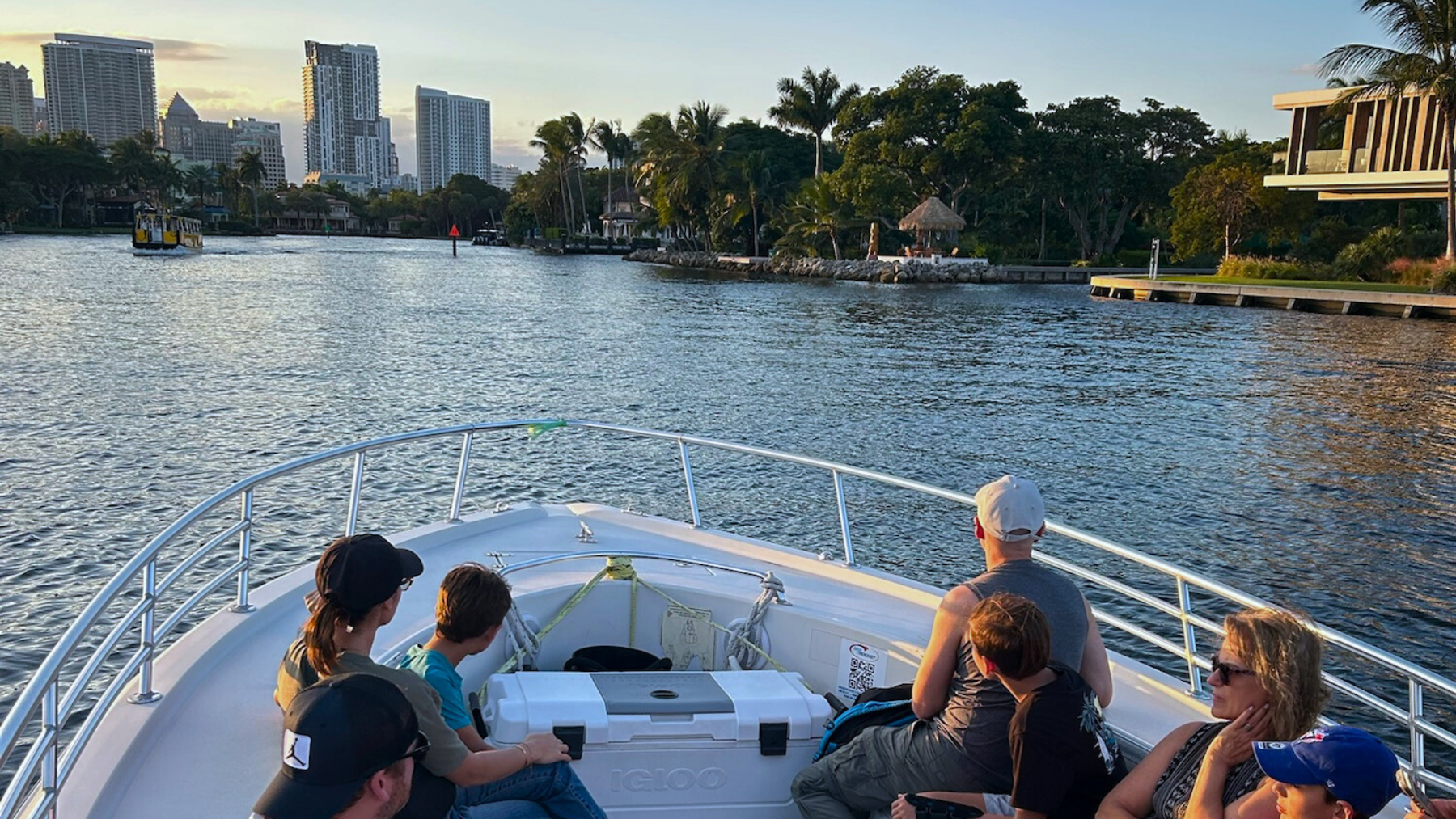 Intracoastal Waterway Evening Dinner Cruise
