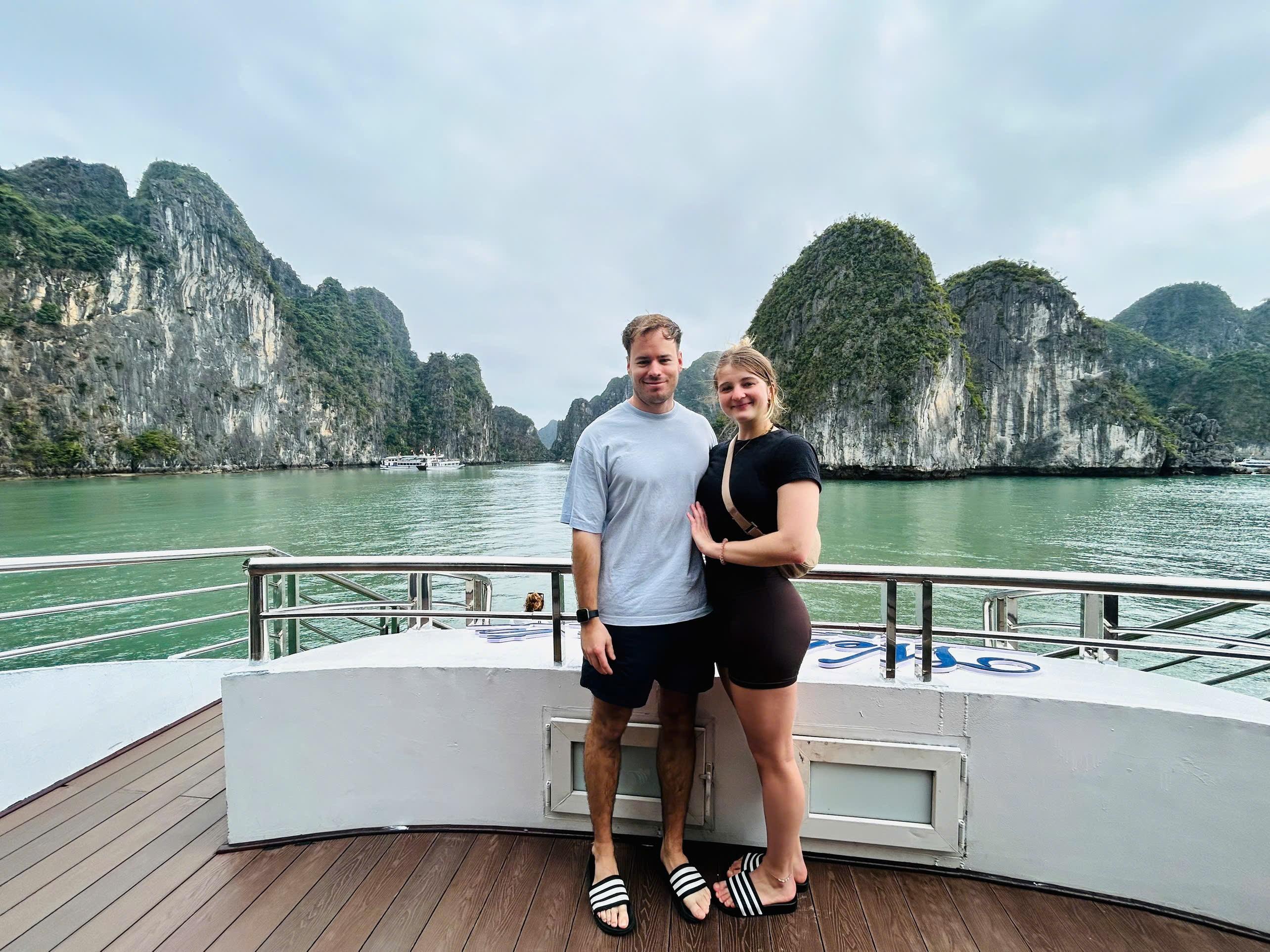 Ha Long Bay Full-Day Cruise: Caves, Kayaking & Scenic Views