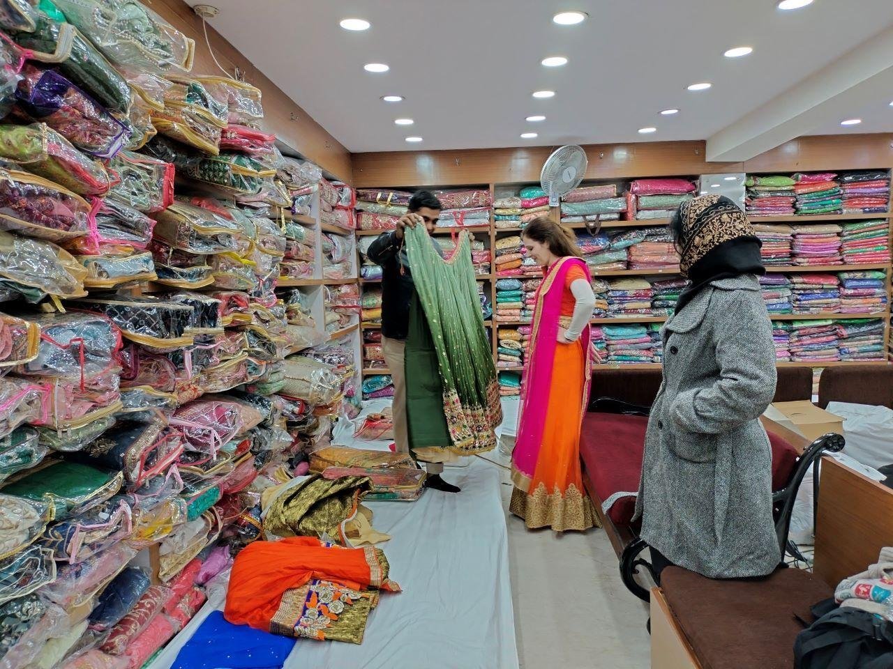 Delhi Insider’s Shopping & Heritage Day Tour
