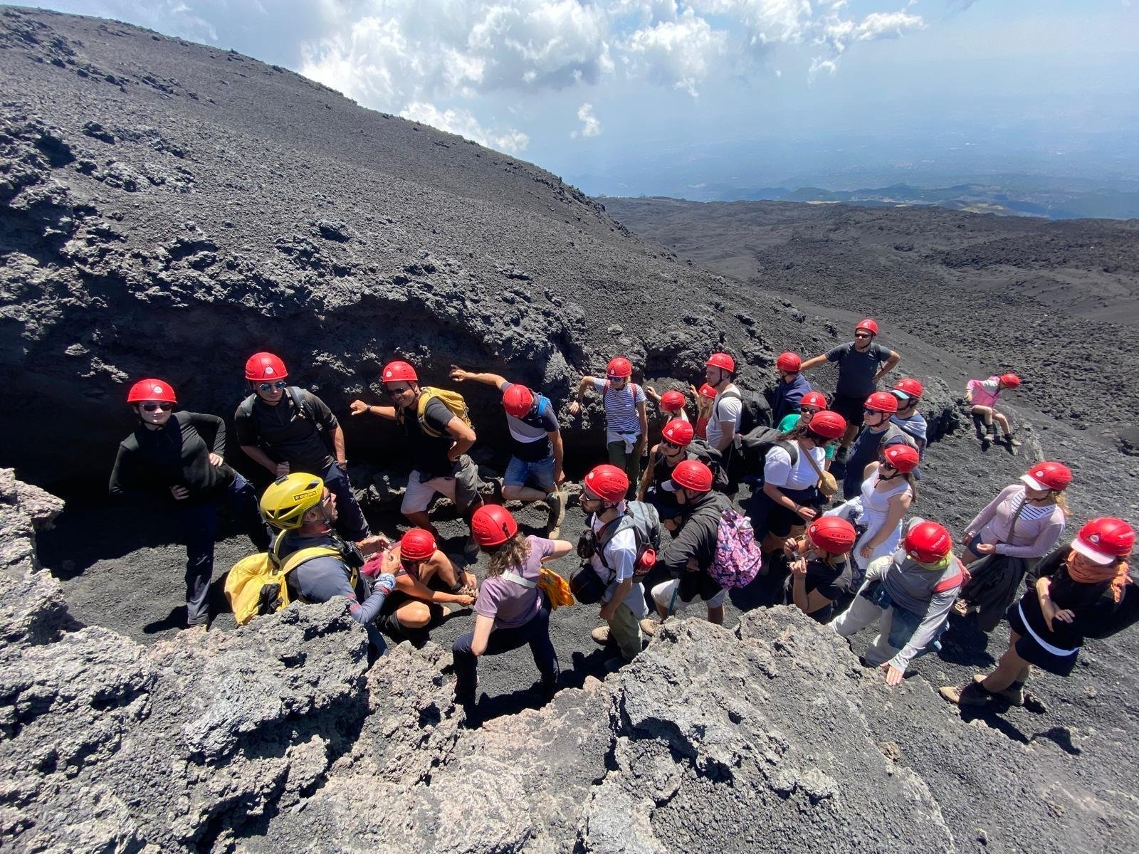 Mount Etna with pick-up and drop-off from Catania: 3000 meters with cable car and jeep