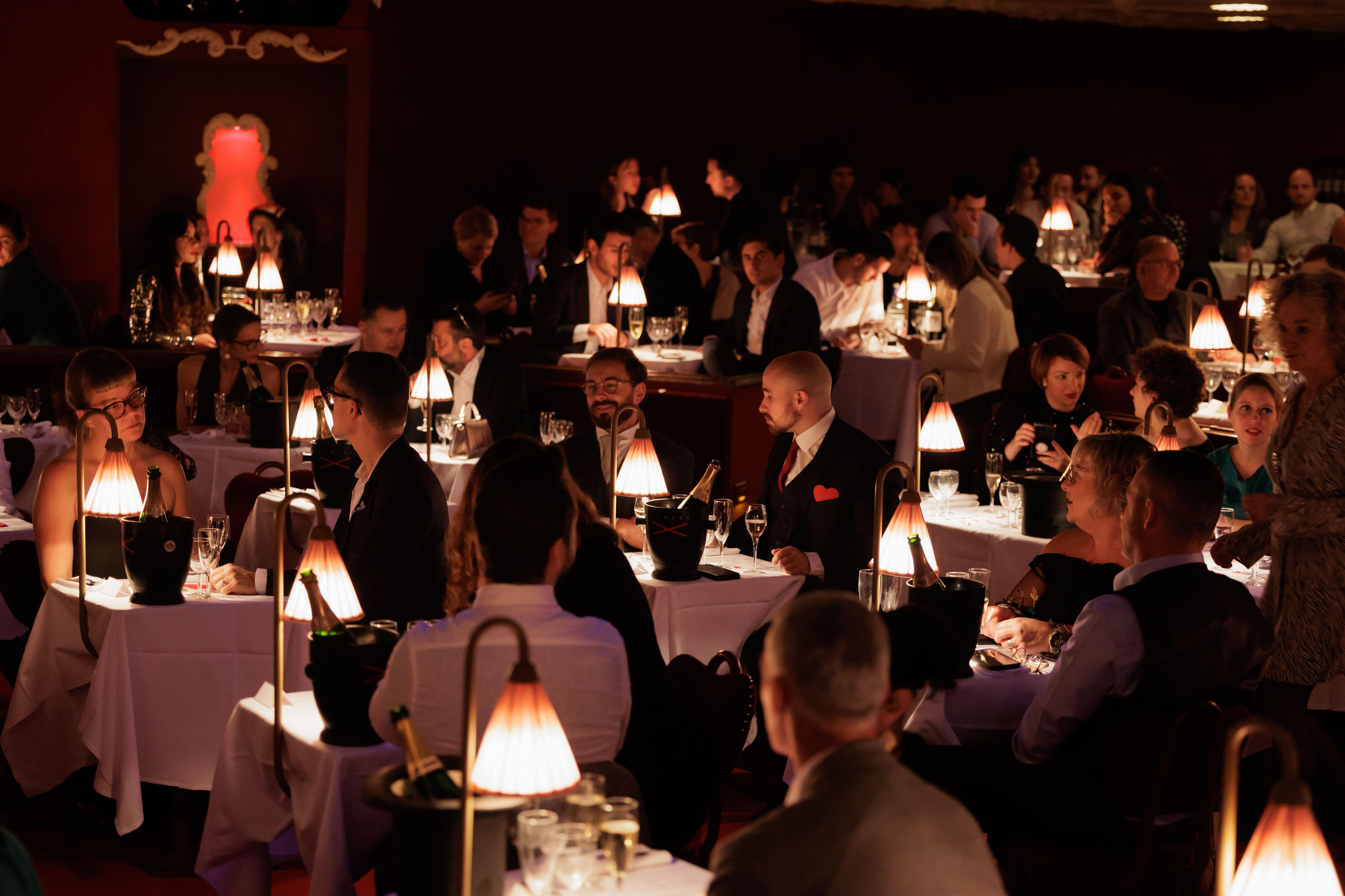 La Nouvelle Eve Cabaret Show with Champagne