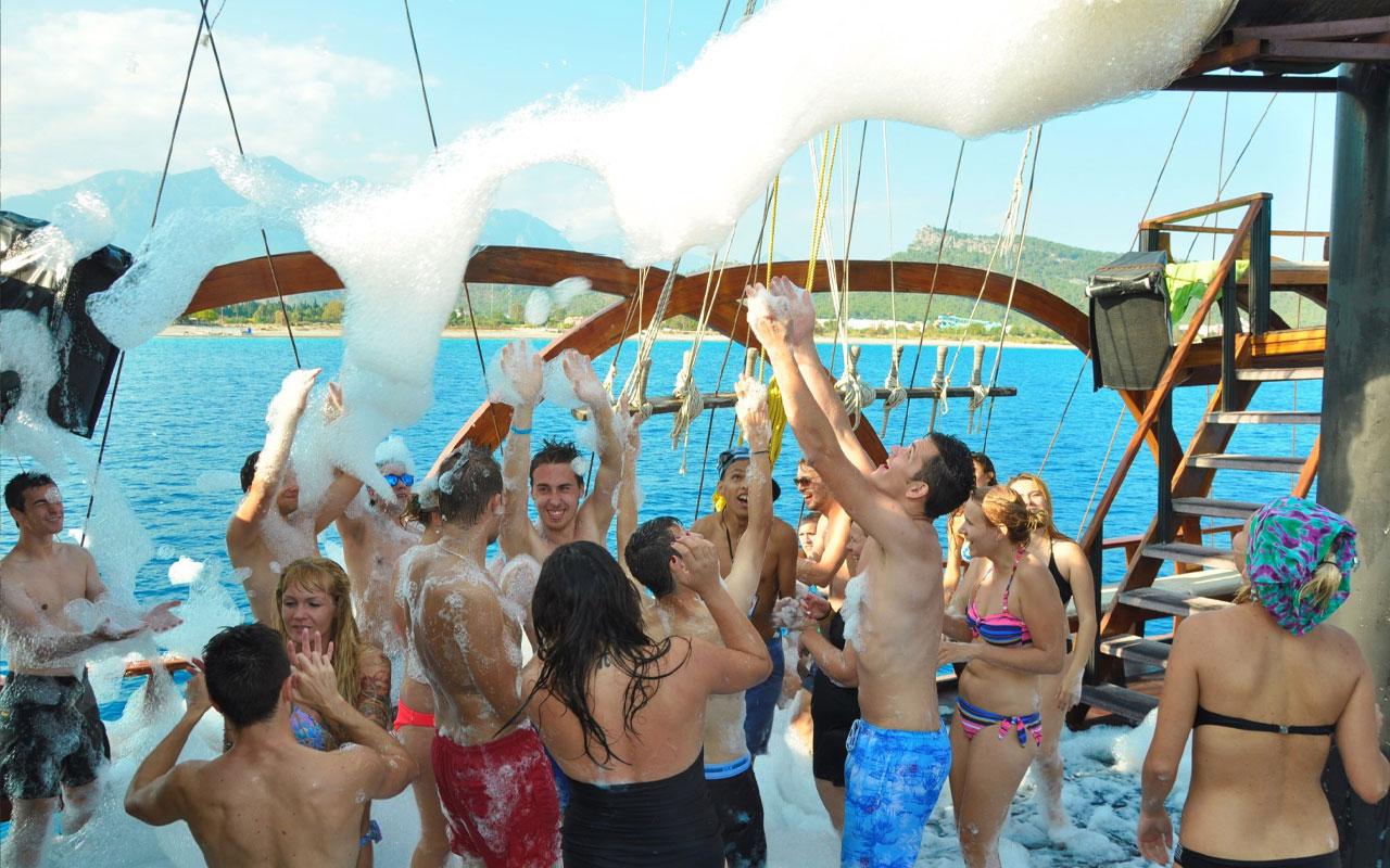 Manavgat River Pirate Boat Adventure to Dolphin Island