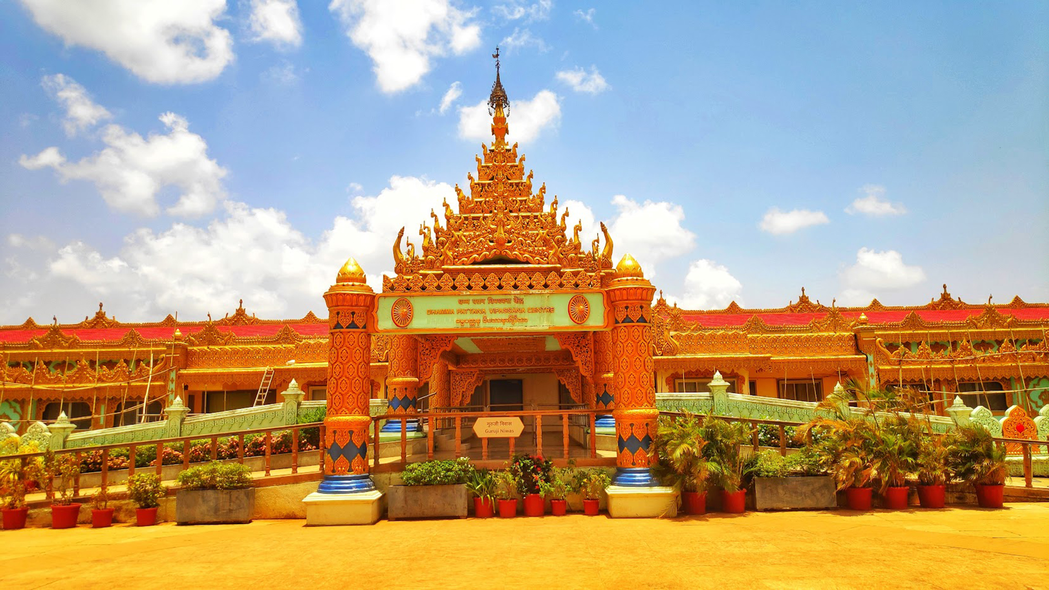 Mumbai: Ancient Kanheri Caves & Golden Pagoda Explorer