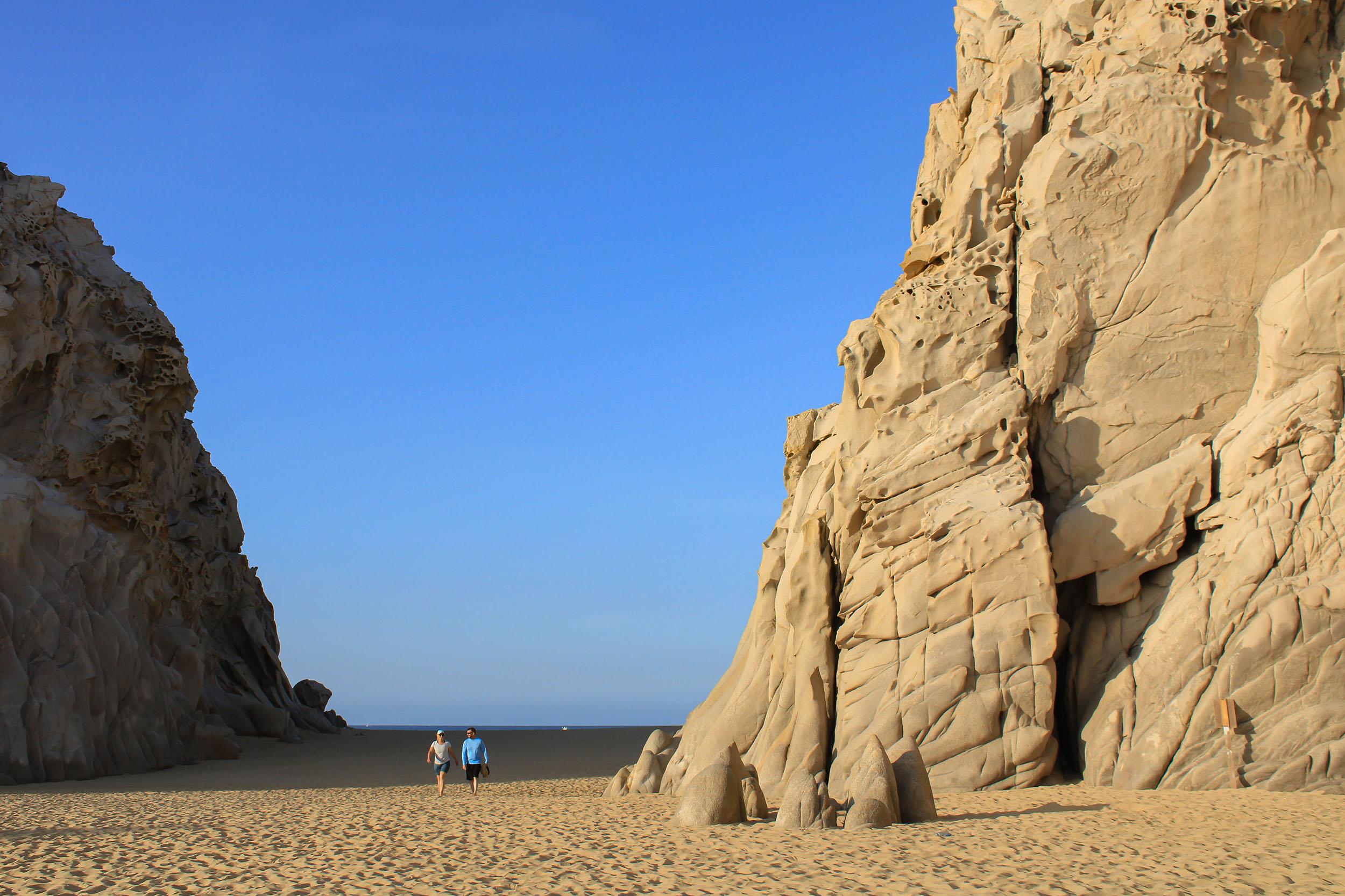 Los Cabos SUP to The Arch, Snorkel & Beach Walk with Transport