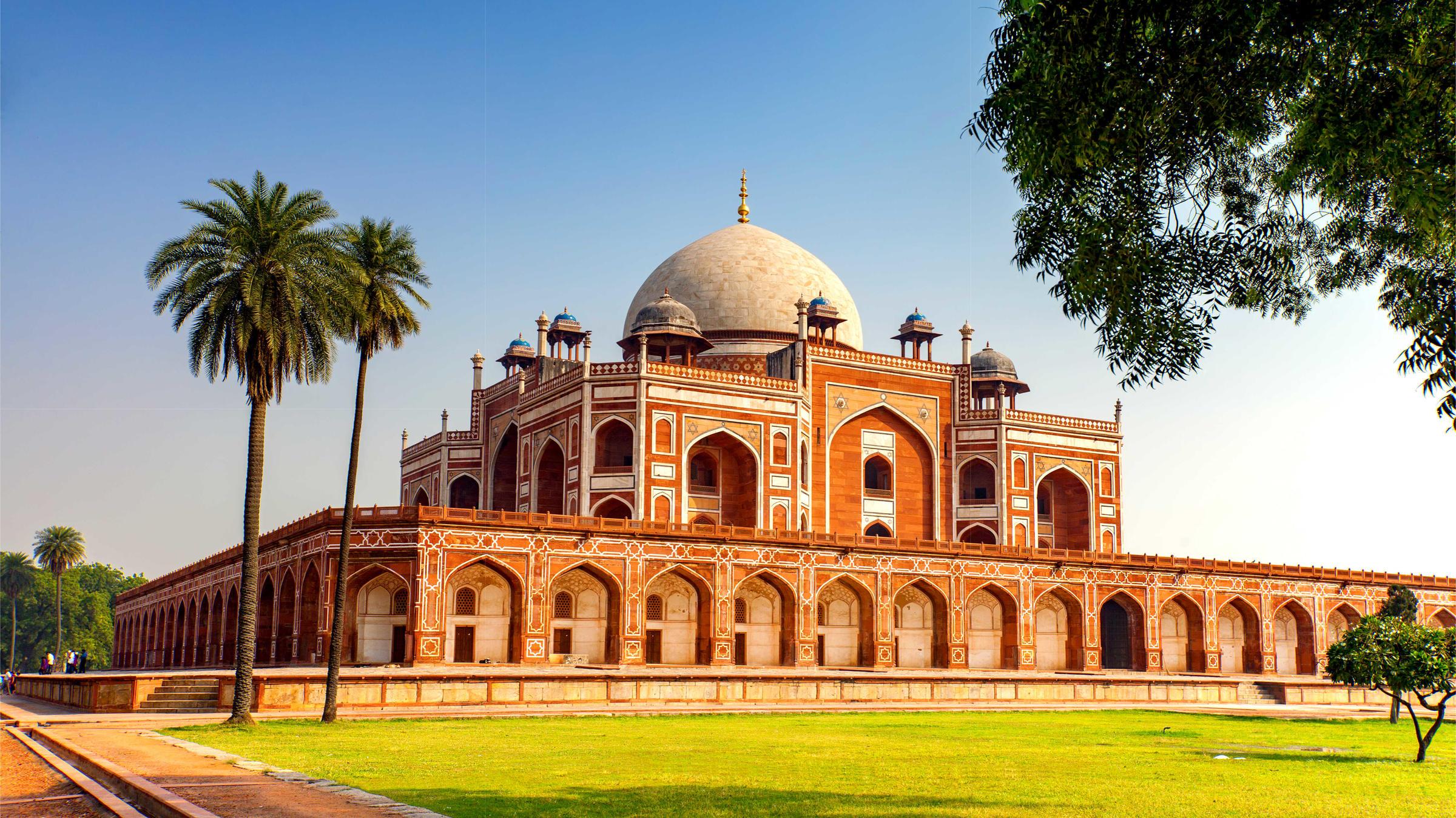 Delhi Heritage Private Tour: India Gate, Humayun’s Tomb & Qutub Minar