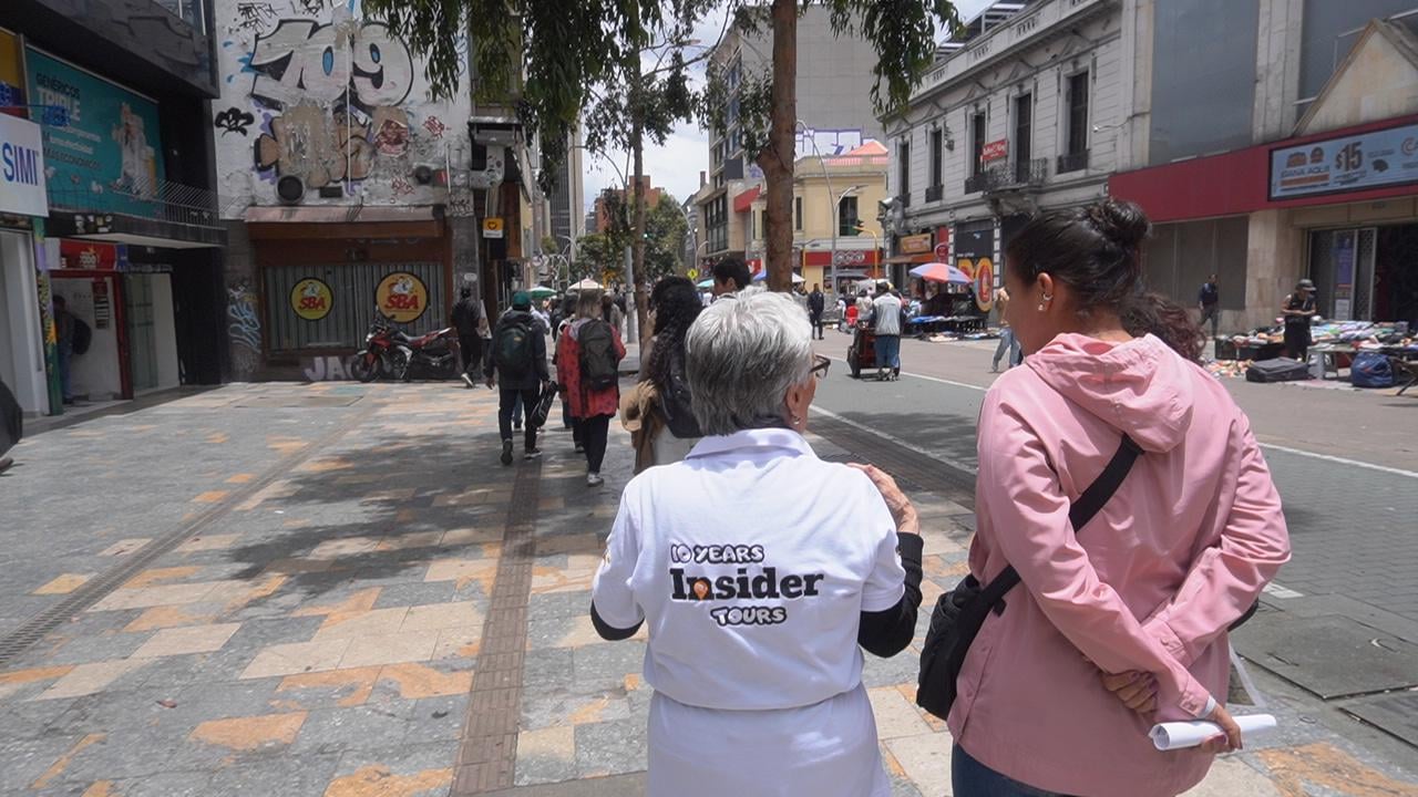 La Candelaria Walking Tour with Local Elder Guide