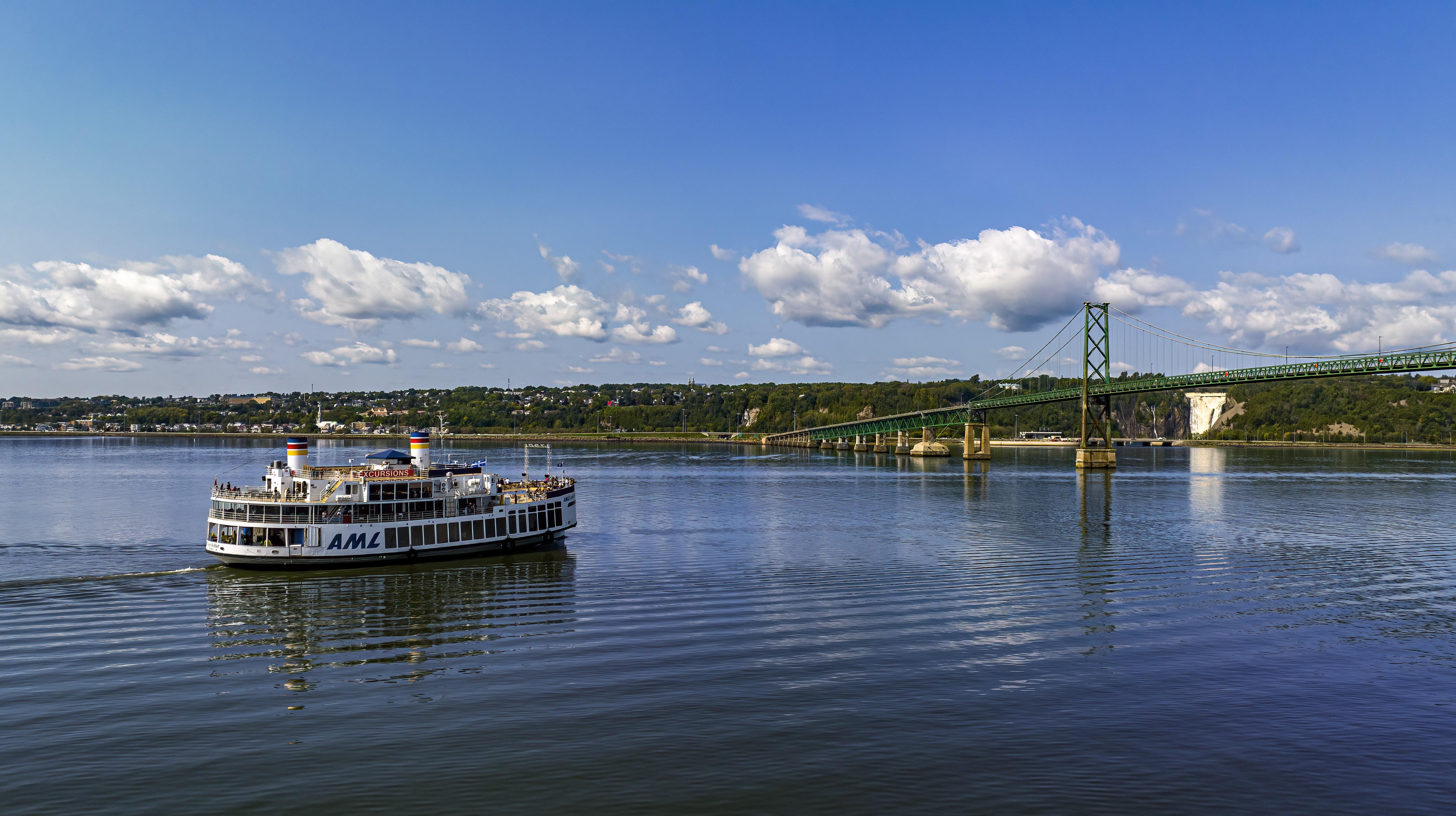 Quebec City Sightseeing Lunch Cruise