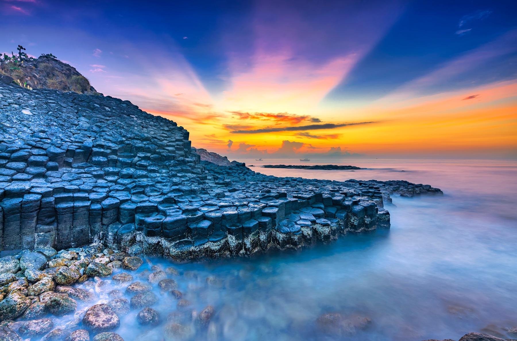 Belfast & Giant's Causeway Private Day Tour from Dublin