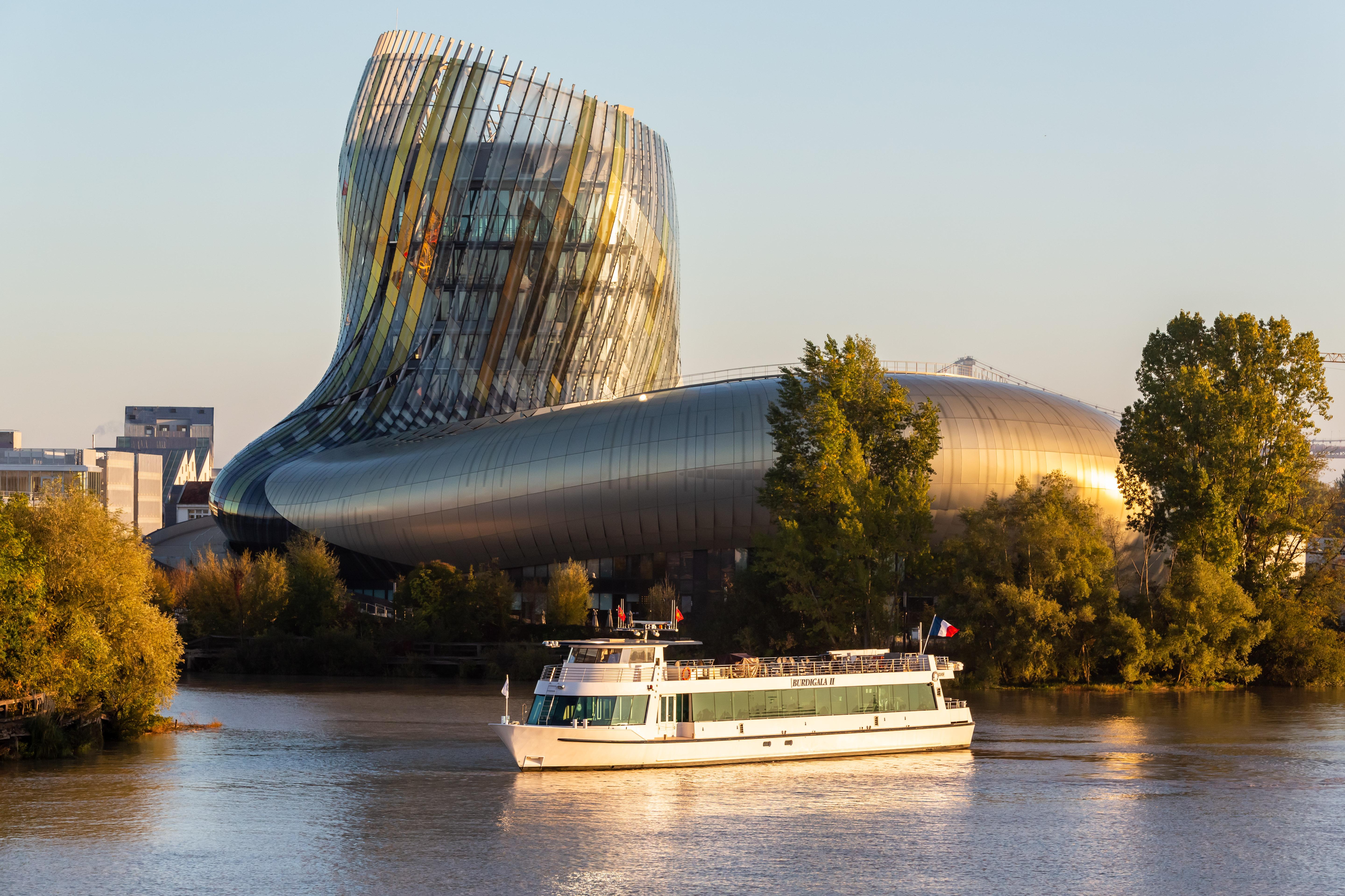 Garonne River Wine & Canelé Cruise