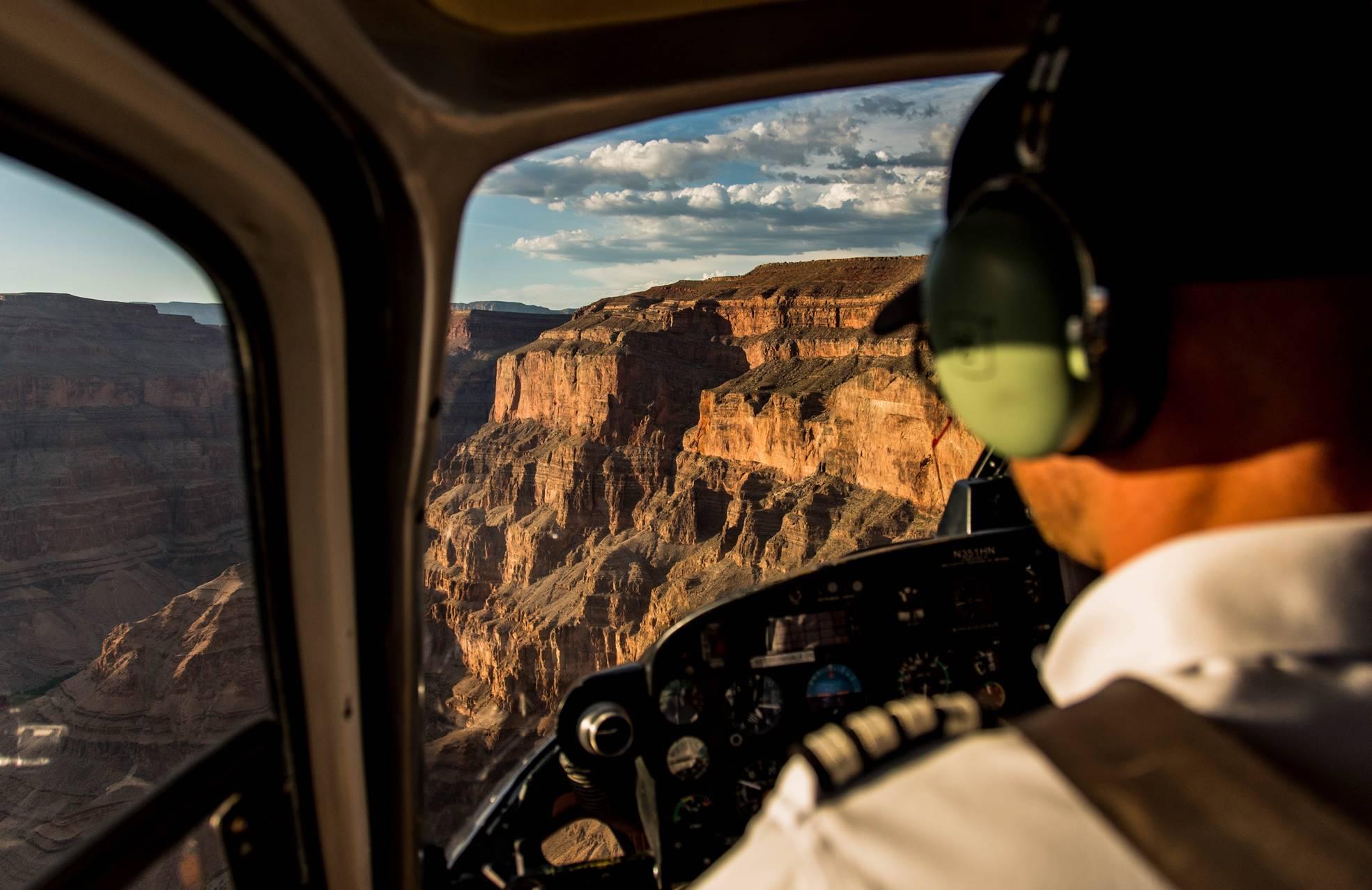 Grand Canyon West Rim & Mojave Desert Helicopter Flight