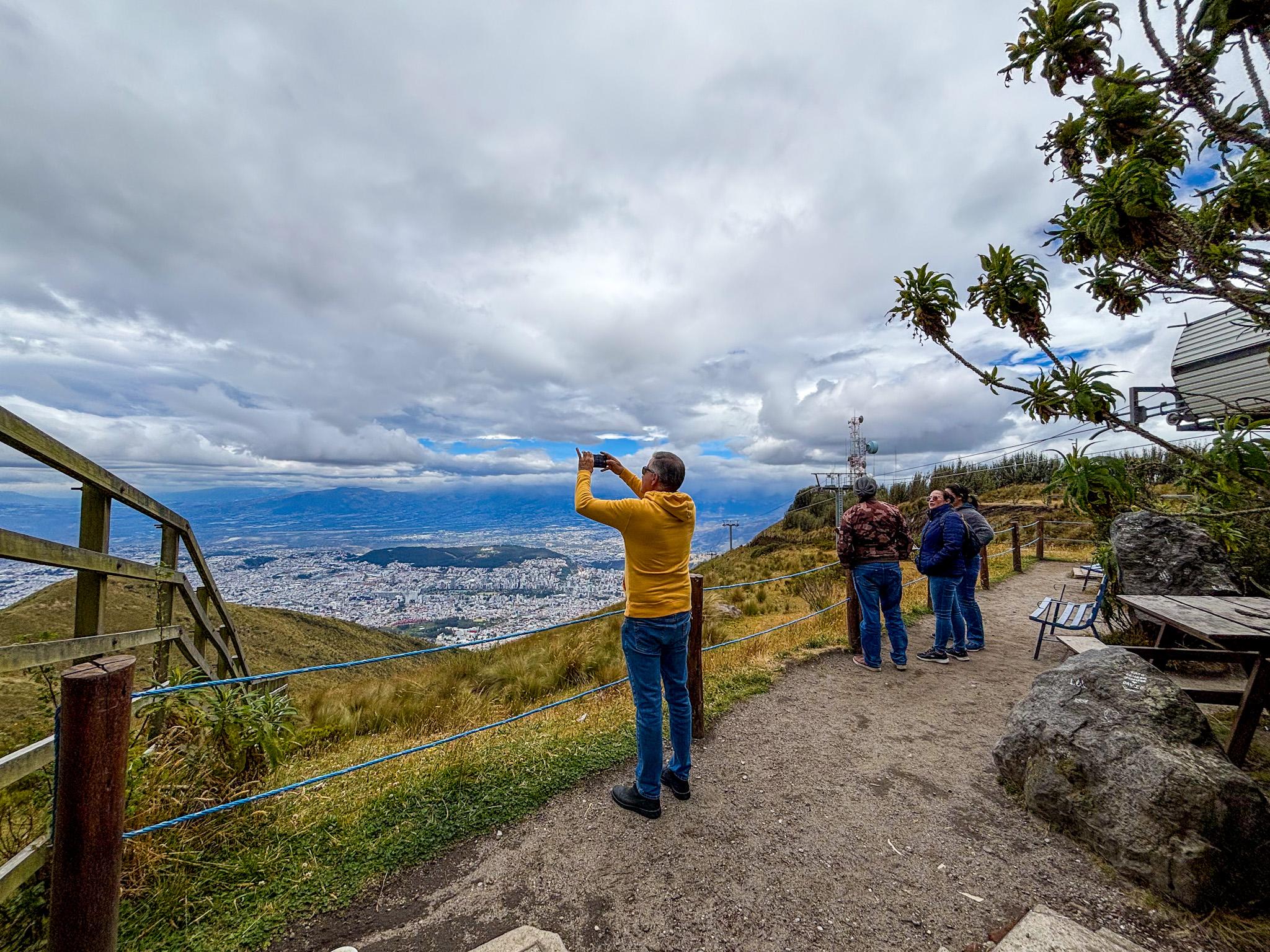 Quito Full-Day Tour: Equator Line, Cable Car & Colonial Highlights