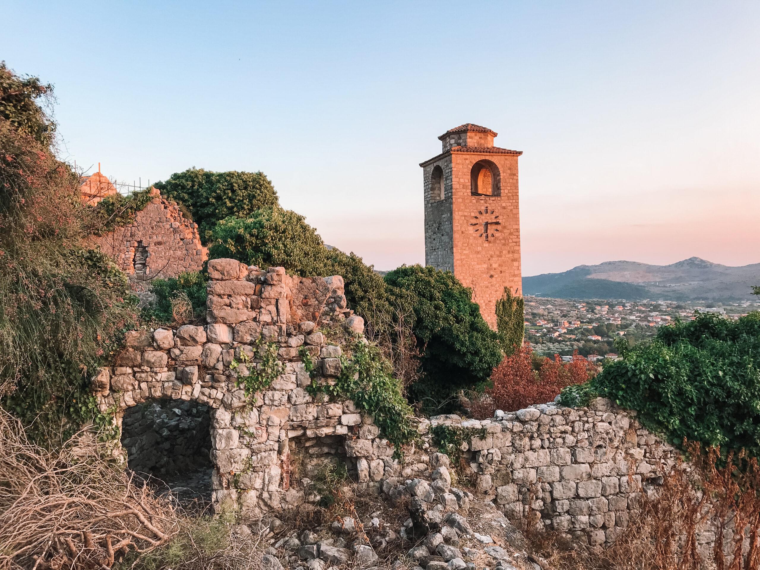 Bar Heritage Tour: Old Town Discovery and Olive Oil Experience