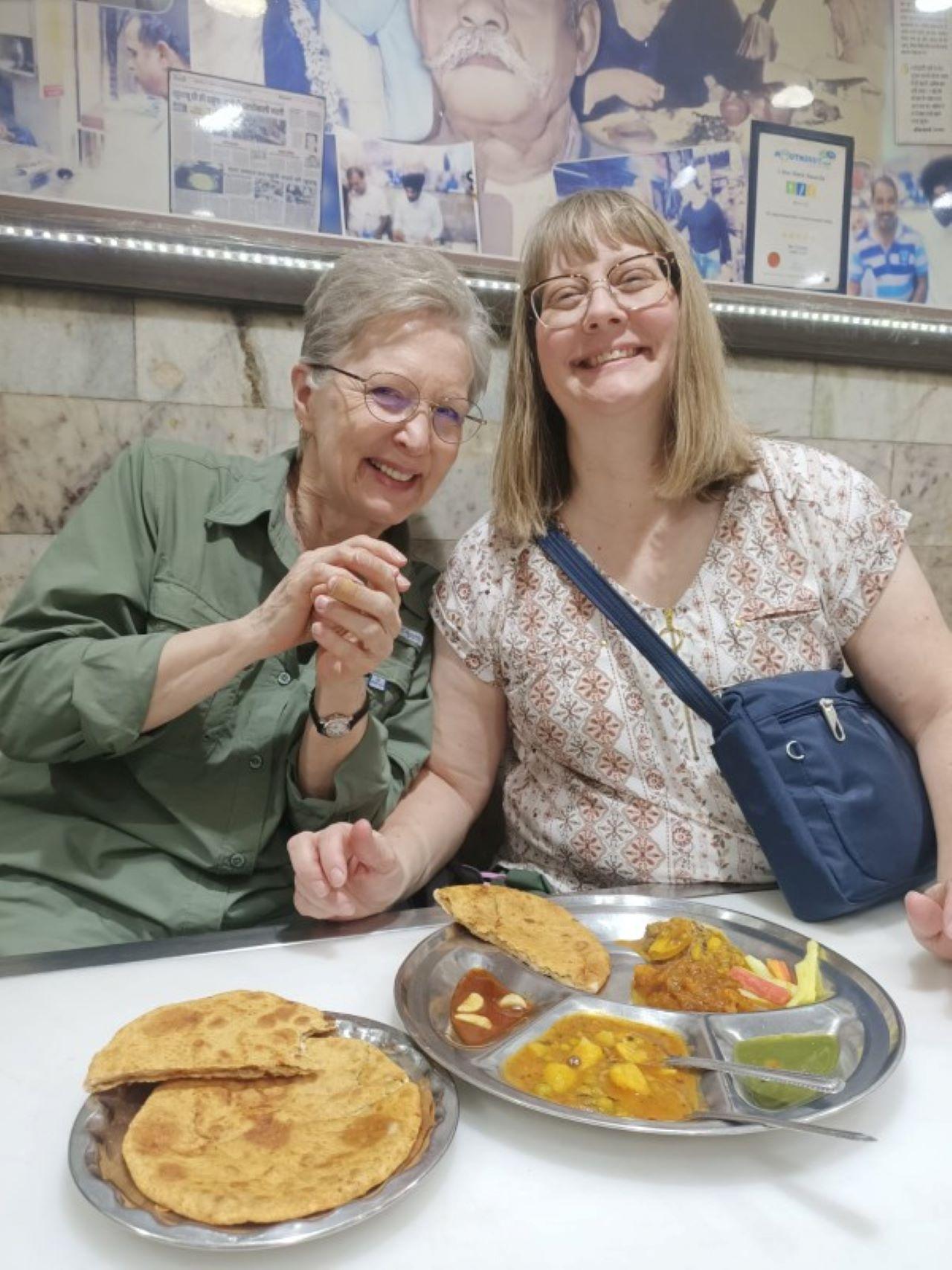Delhi Insider’s Shopping & Heritage Day Tour
