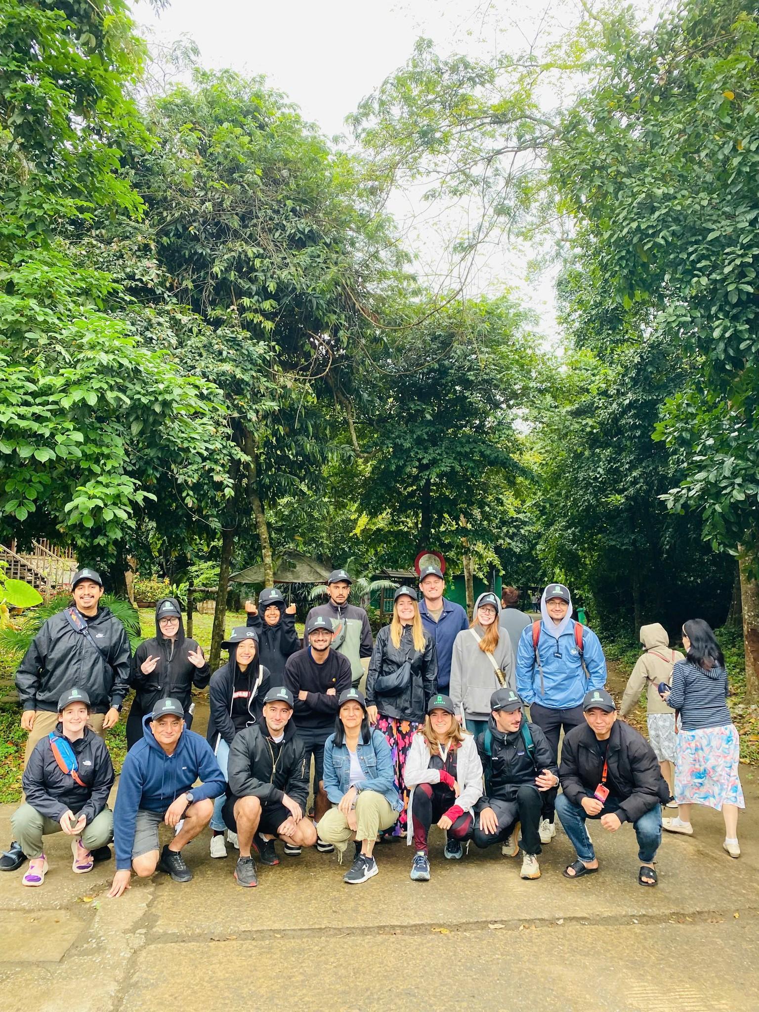 Phong Nha Cave boat tour Son River dragon boat and Paradise Cave karst — image 19