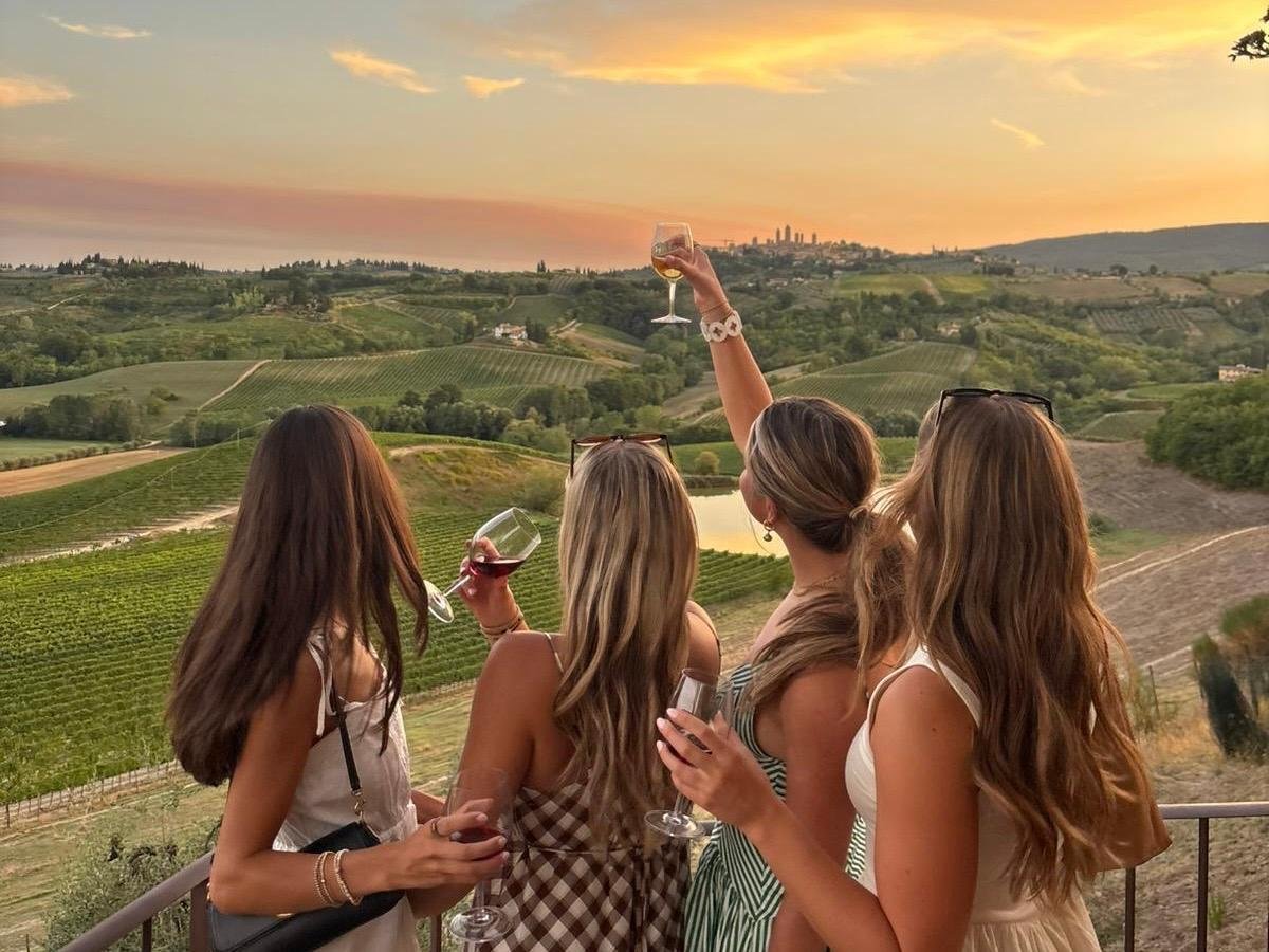 Chianti Wineries & San Gimignano Full-Day Tour