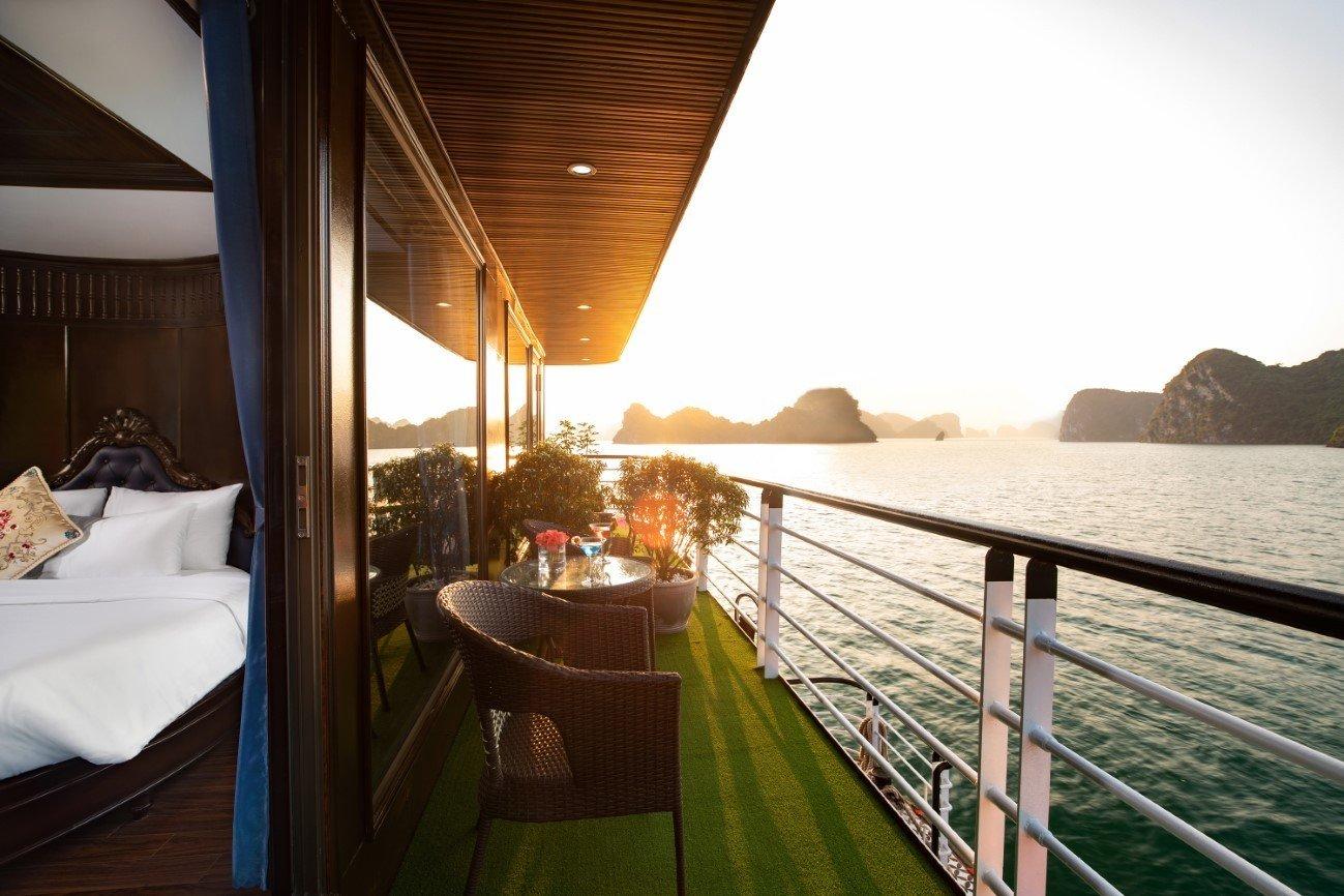 Ha Long & Lan Ha Bay 3-Day Cruise with Private Balcony